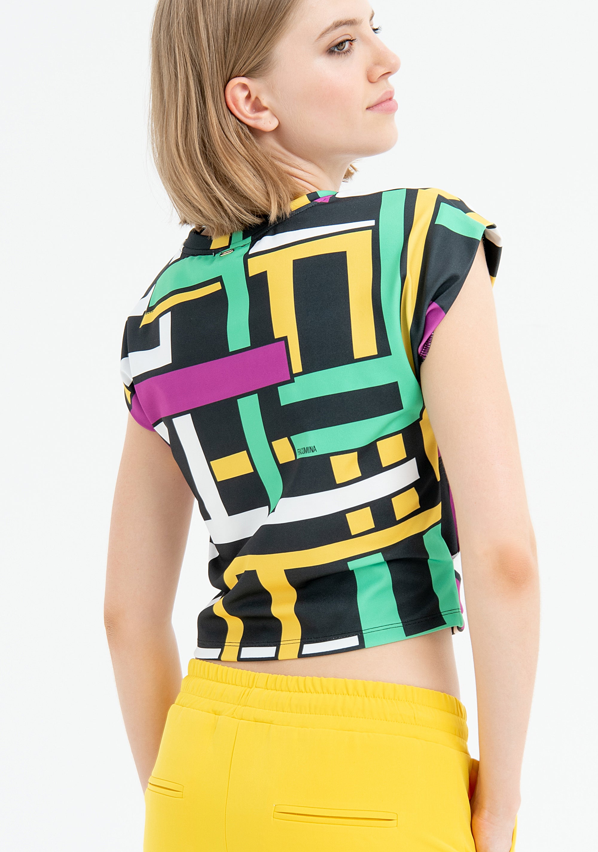 Top cropped in fantasia geometrica