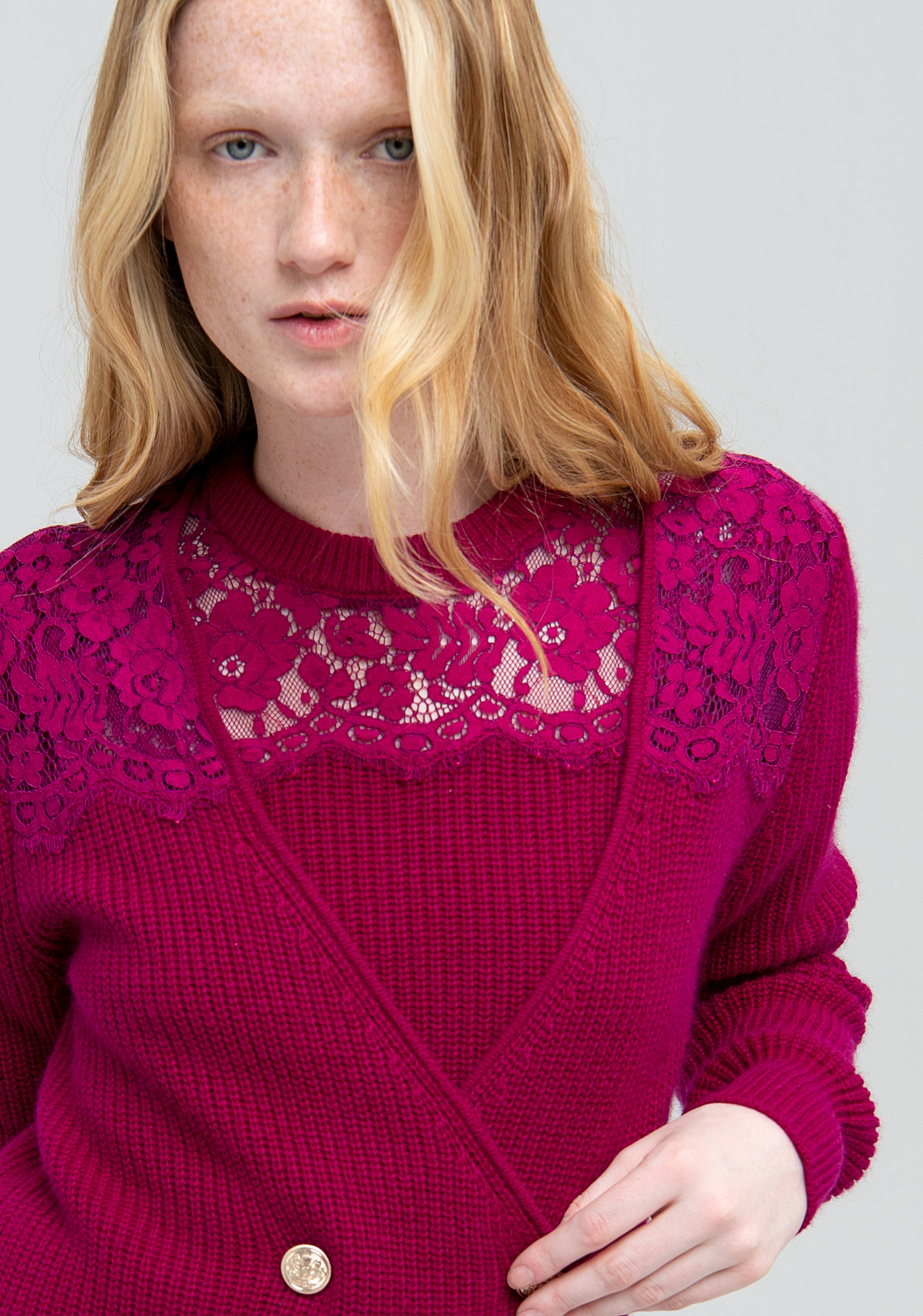 Cardigan regular lungo con inserti in pizzo