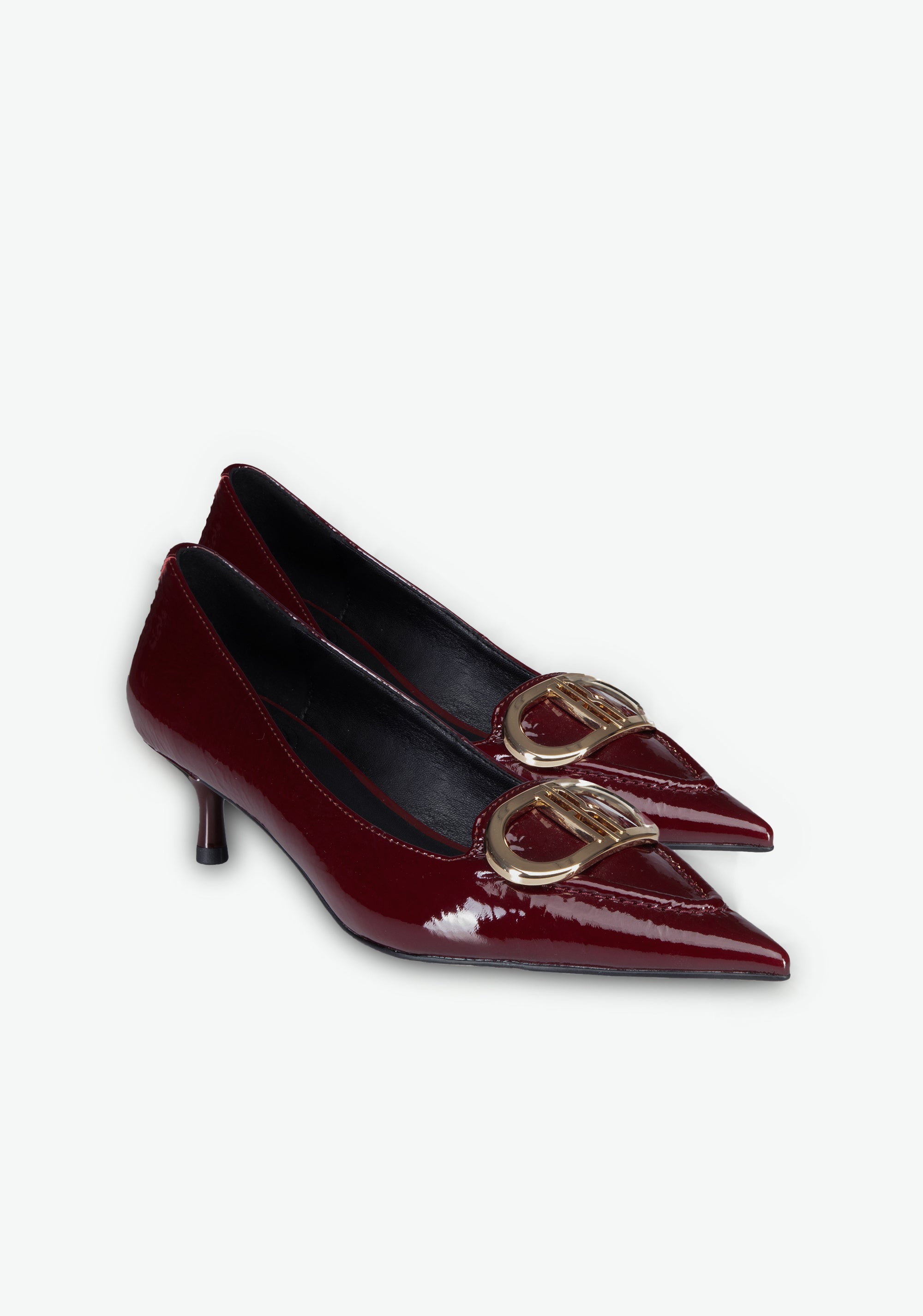Décolleté Kitten Heel in Vernice con Fibbia Iconica
