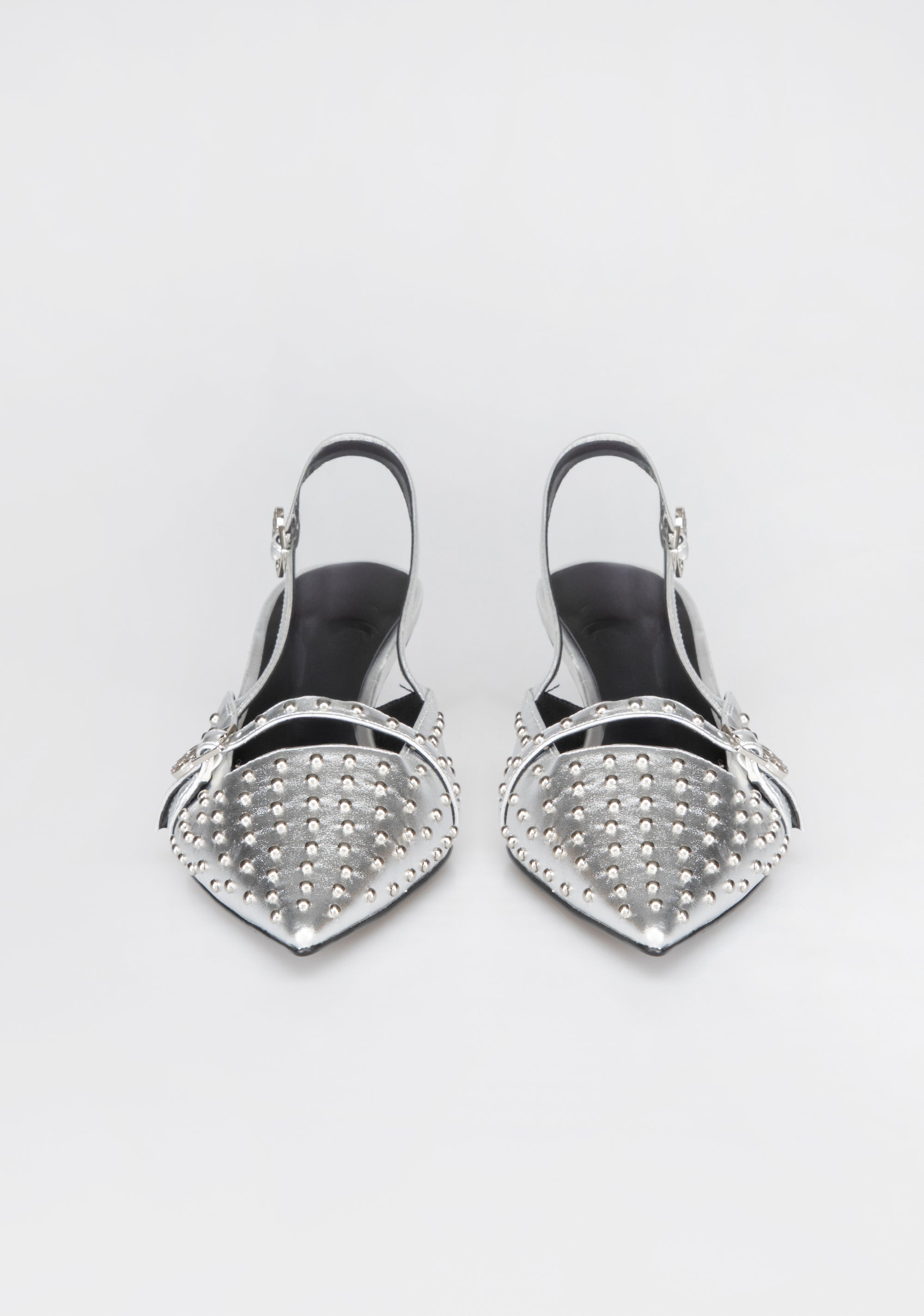 Slingback a Punta con Borchie Metalliche e Tacco Kitten Heel