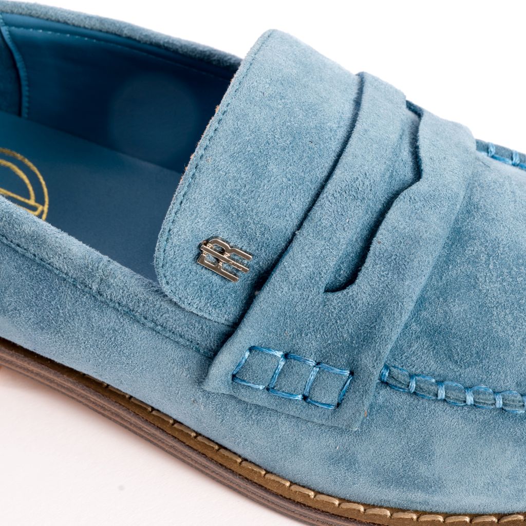 Mocassini Classici in Suede con Cuciture