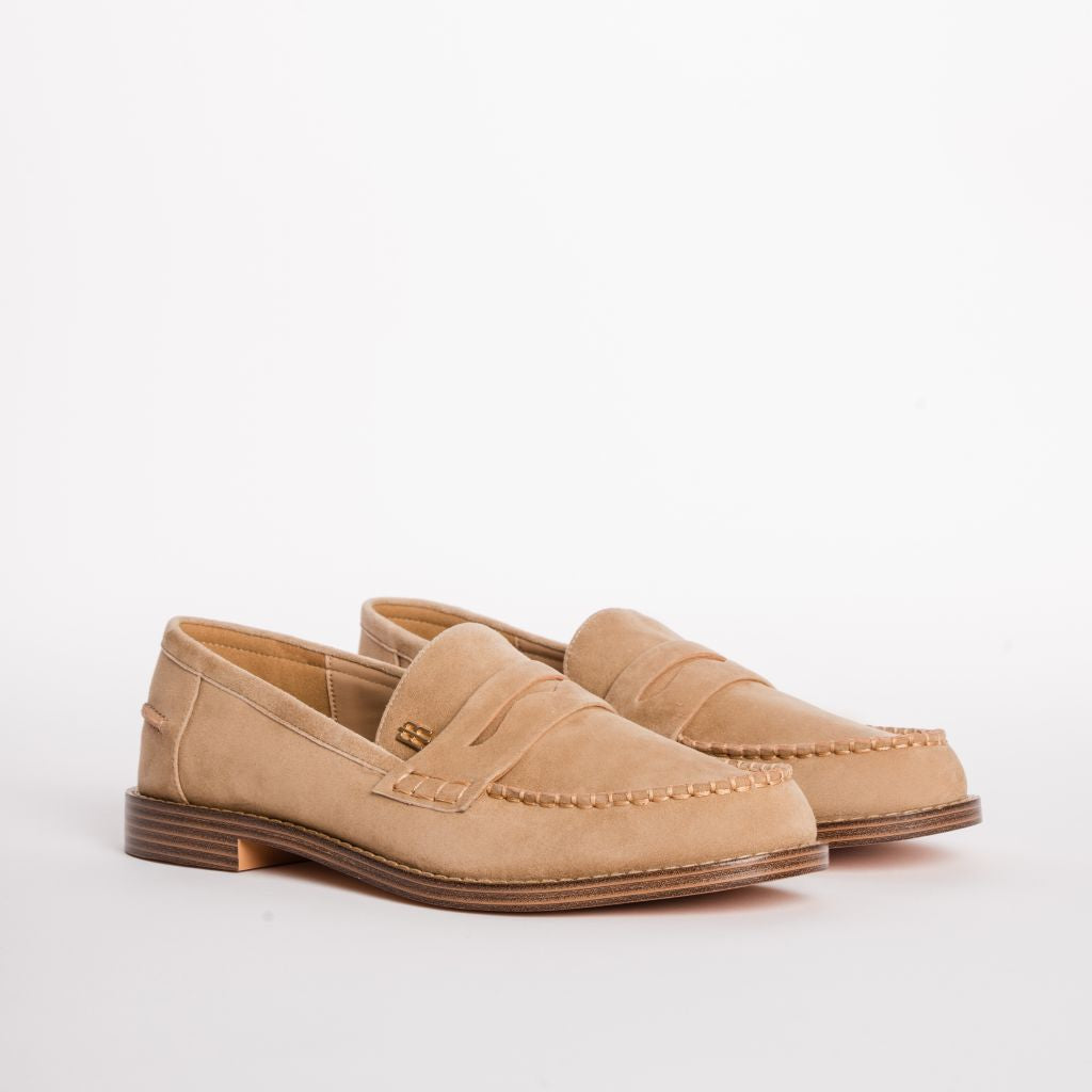 Mocassini Classici in Suede con Cuciture