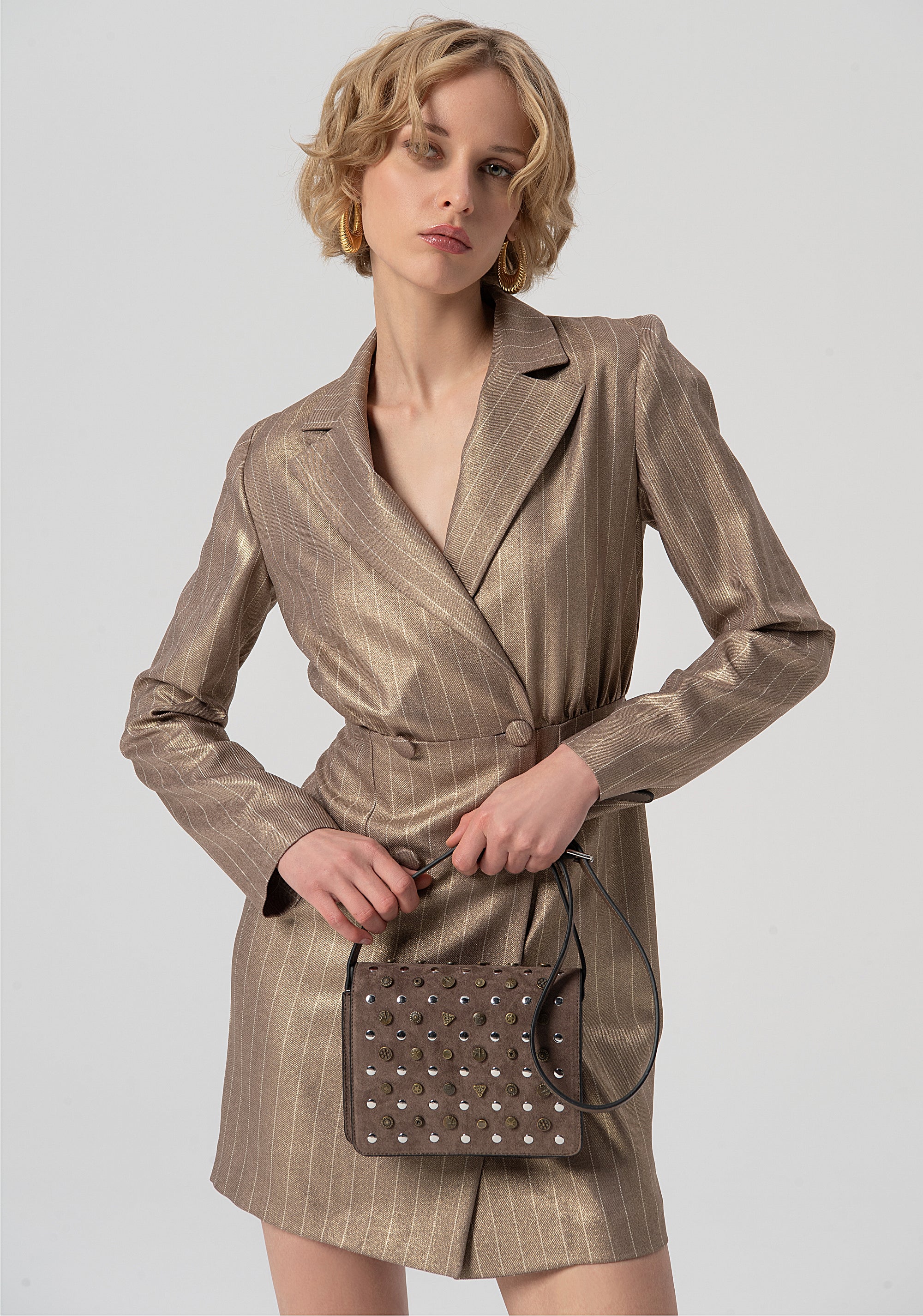 Borsa Clutch tracolla con Borchie Assortite