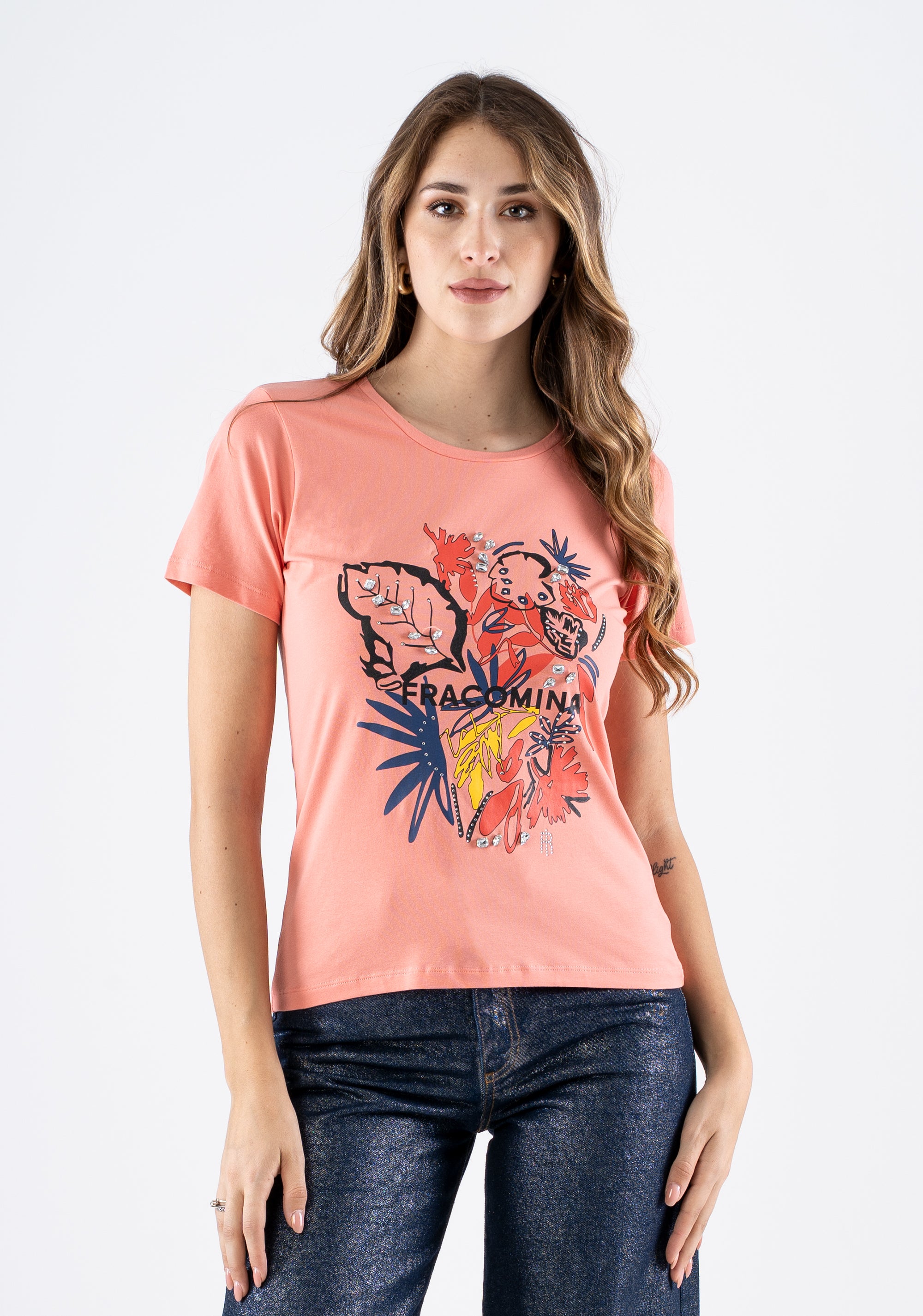T-shirt con stampa tropicale e dettagli strass
