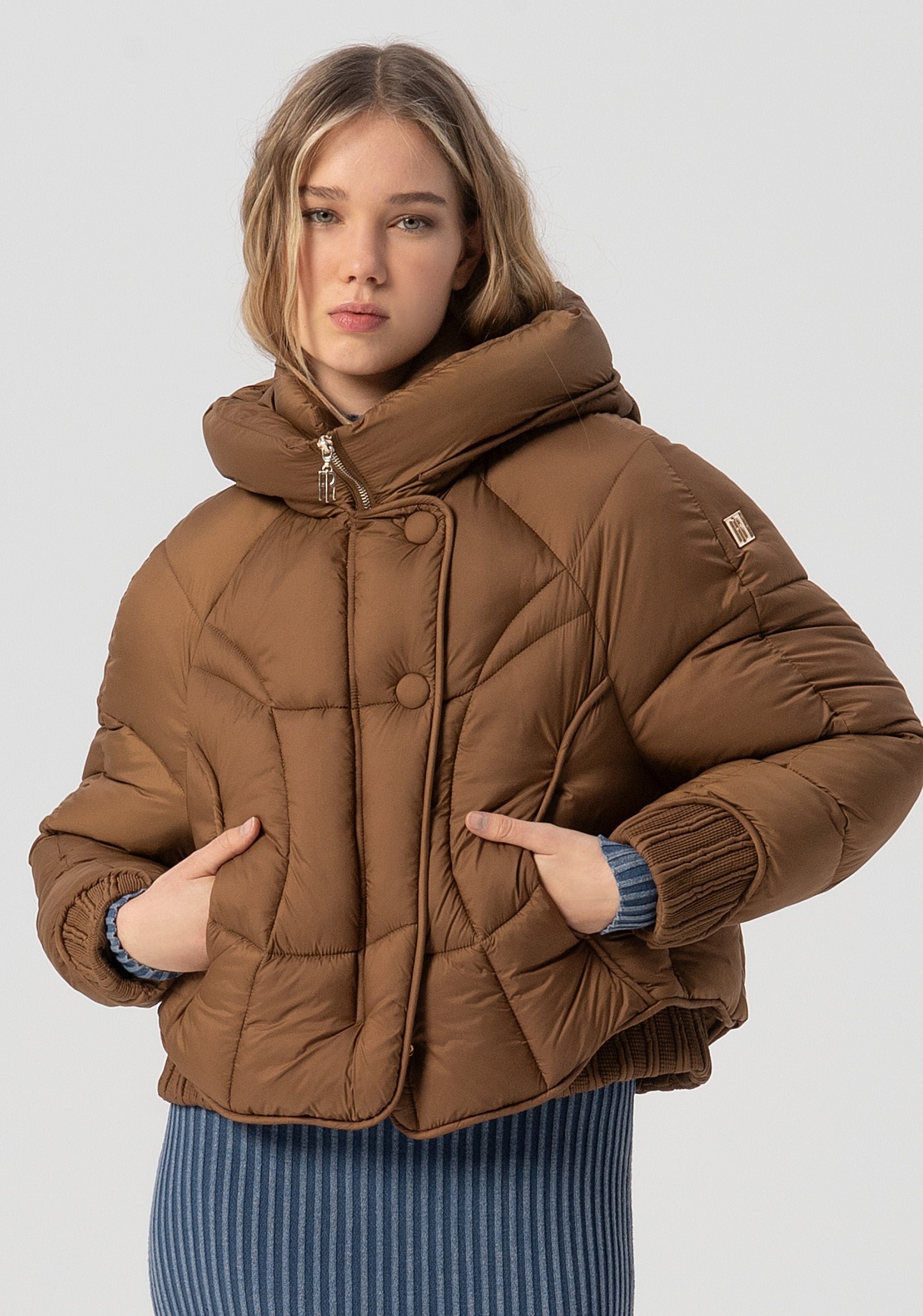 Piumino regolare imbottito in nylon FJ25WC3002O42301-A25 Fracomina