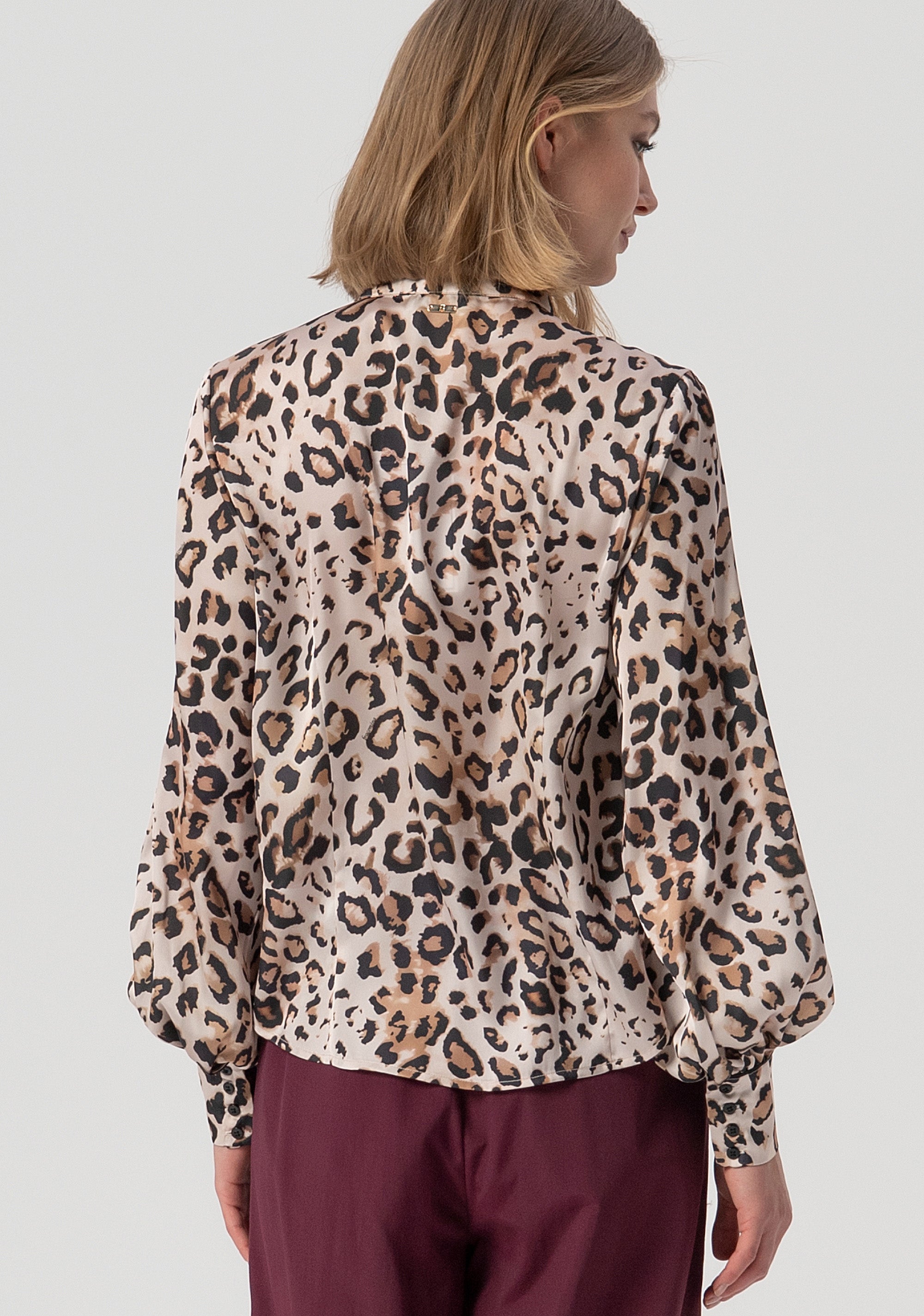 Blusa regular in fantasia animalier FJ25WT1003W41201-C80 Fracomina