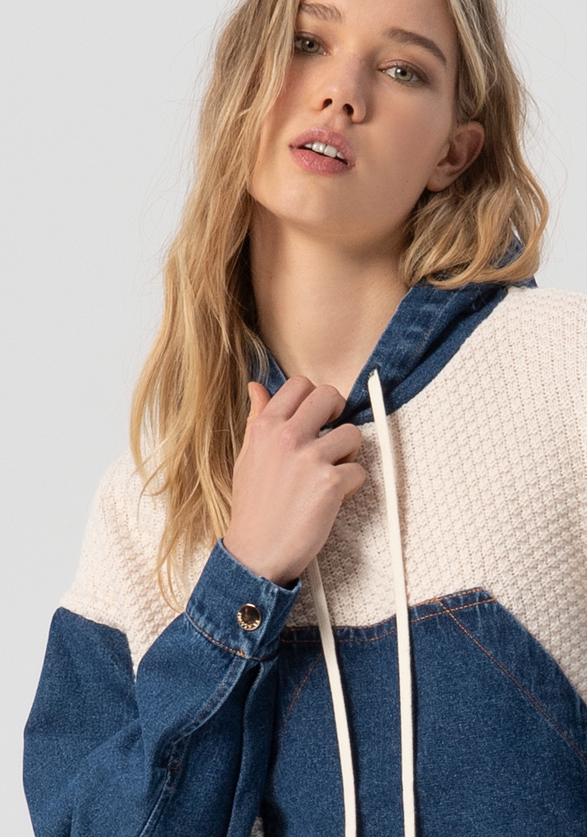Maglia over con cappuccio in denim FJ25WT7017K47801-G19 Fracomina