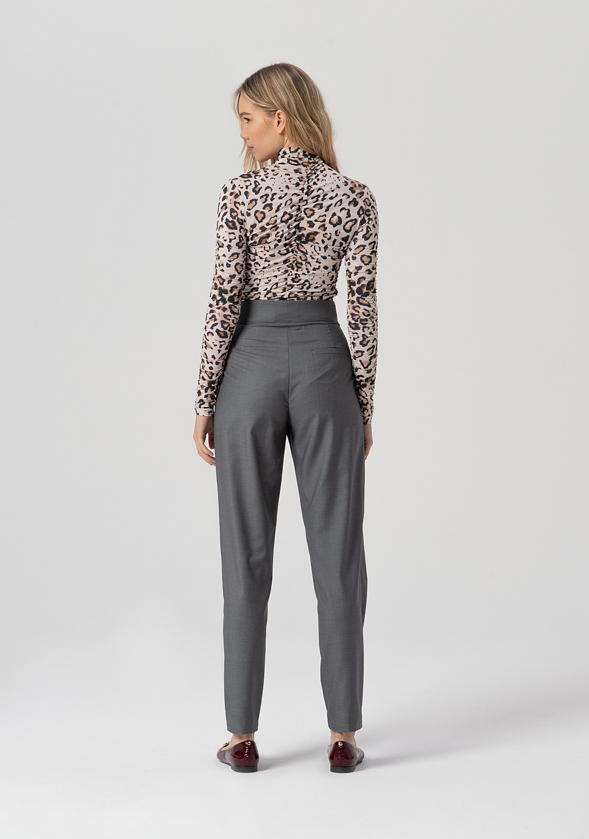 Pantalone regular con pences sul davanti FJ25WV4003W81701-156 Fracomina