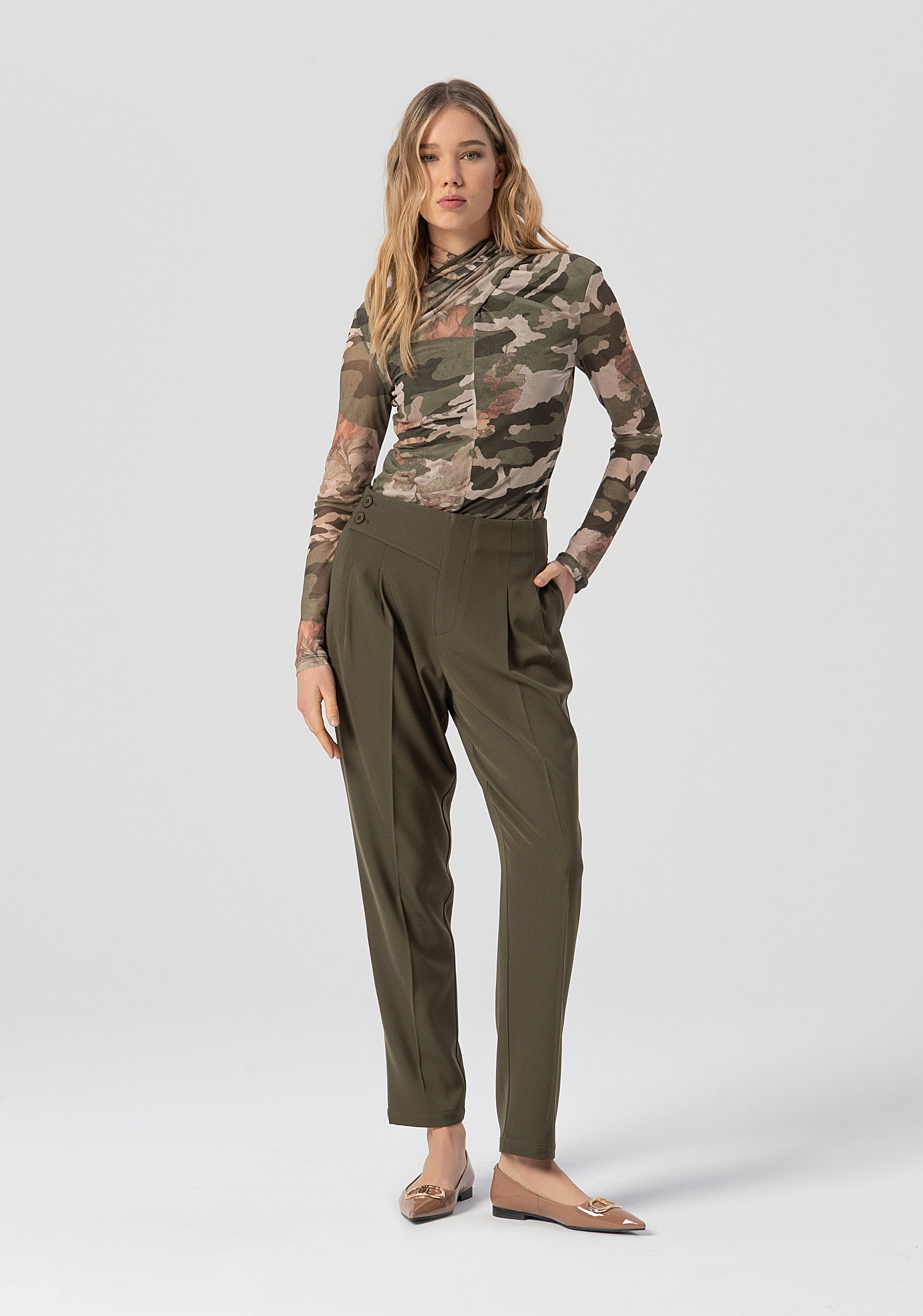 Pantalone regular con vita alta FJ25WV4004W42901-M20 Fracomina