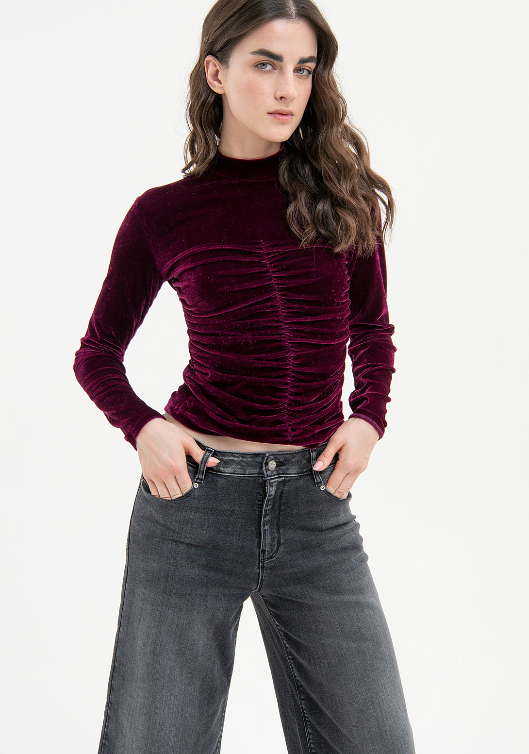 Jeans flare cropped in denim nero con lavaggio scuro FP23WVB001D40804 Fracomina