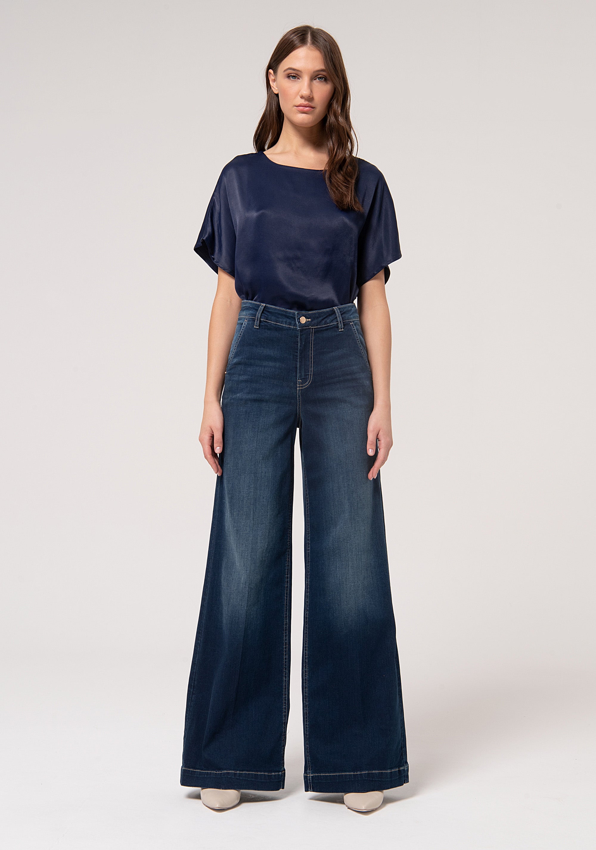 Jeans flare in denim stretch con lavaggio scuro FP24WV3010D40901-117 Fracomina