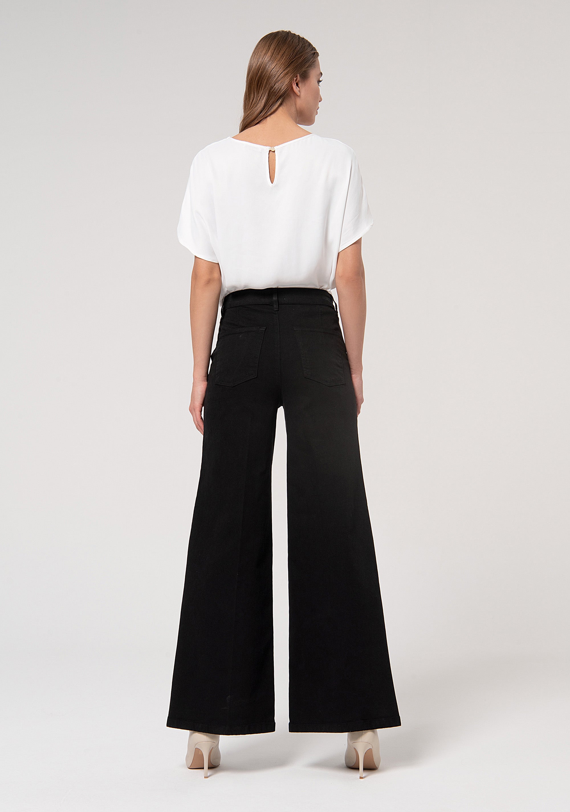 Pantalone flare in gabardine stretch