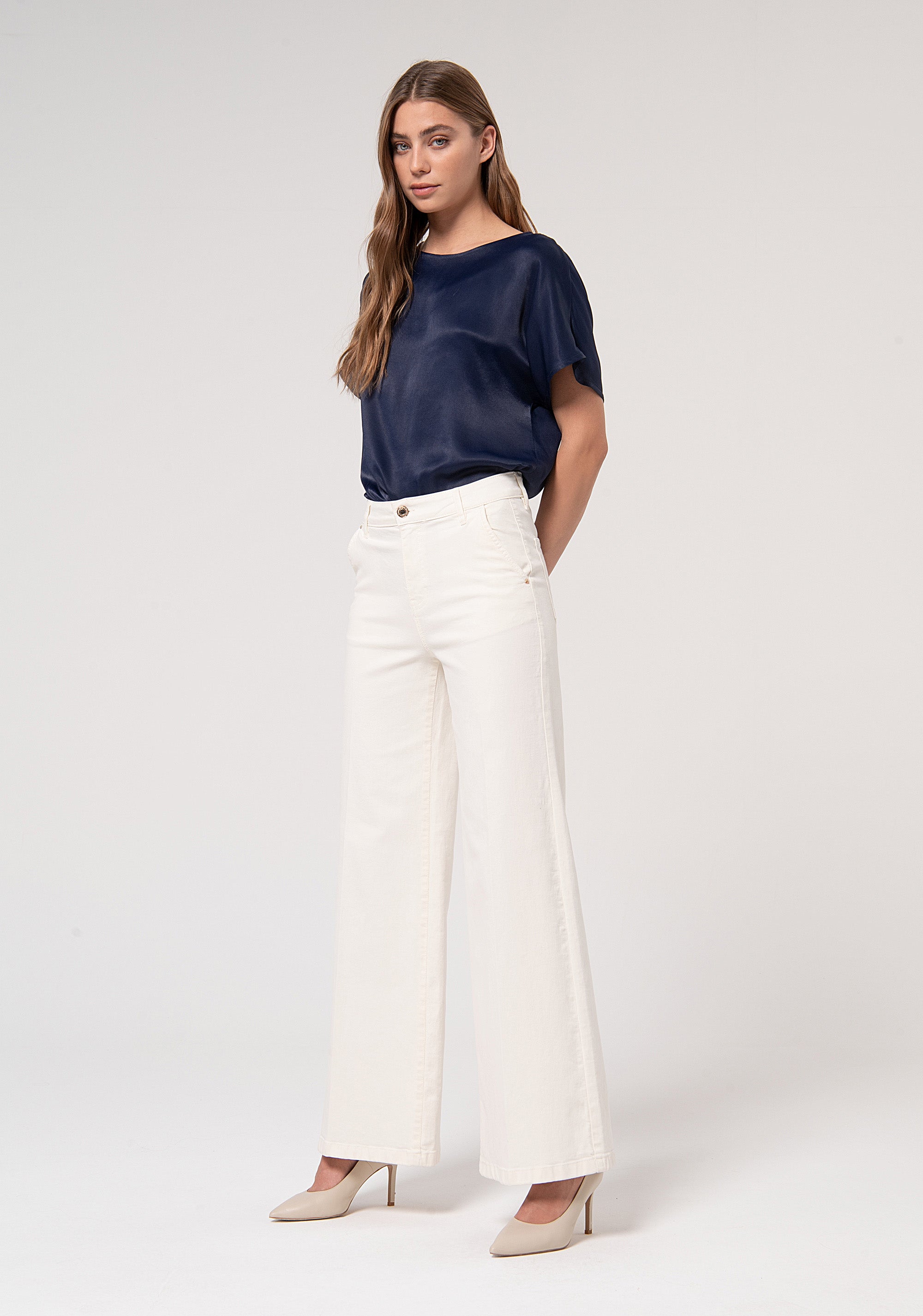 Pantalone flare in gabardine stretch