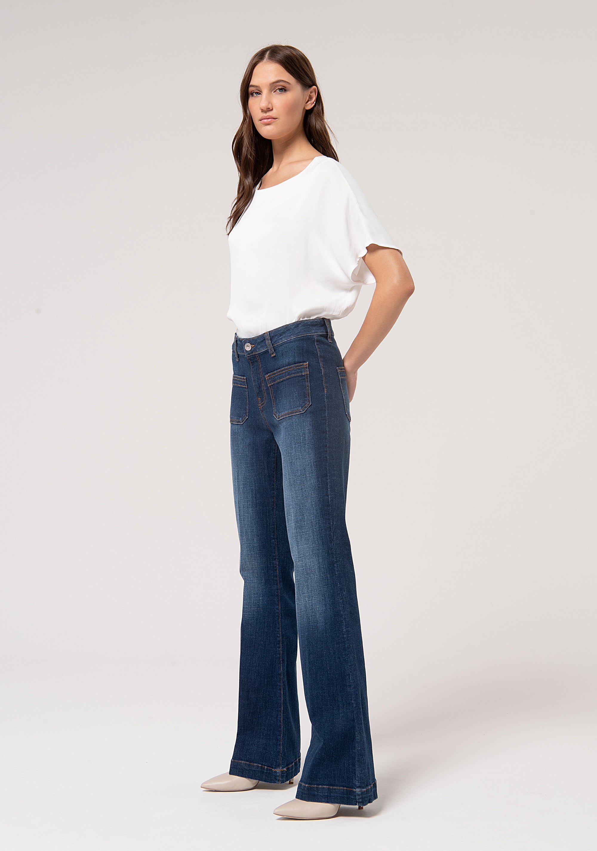 Jeans flare in denim con tencel con lavaggio medio FP24WVA007D46002-987 Fracomina