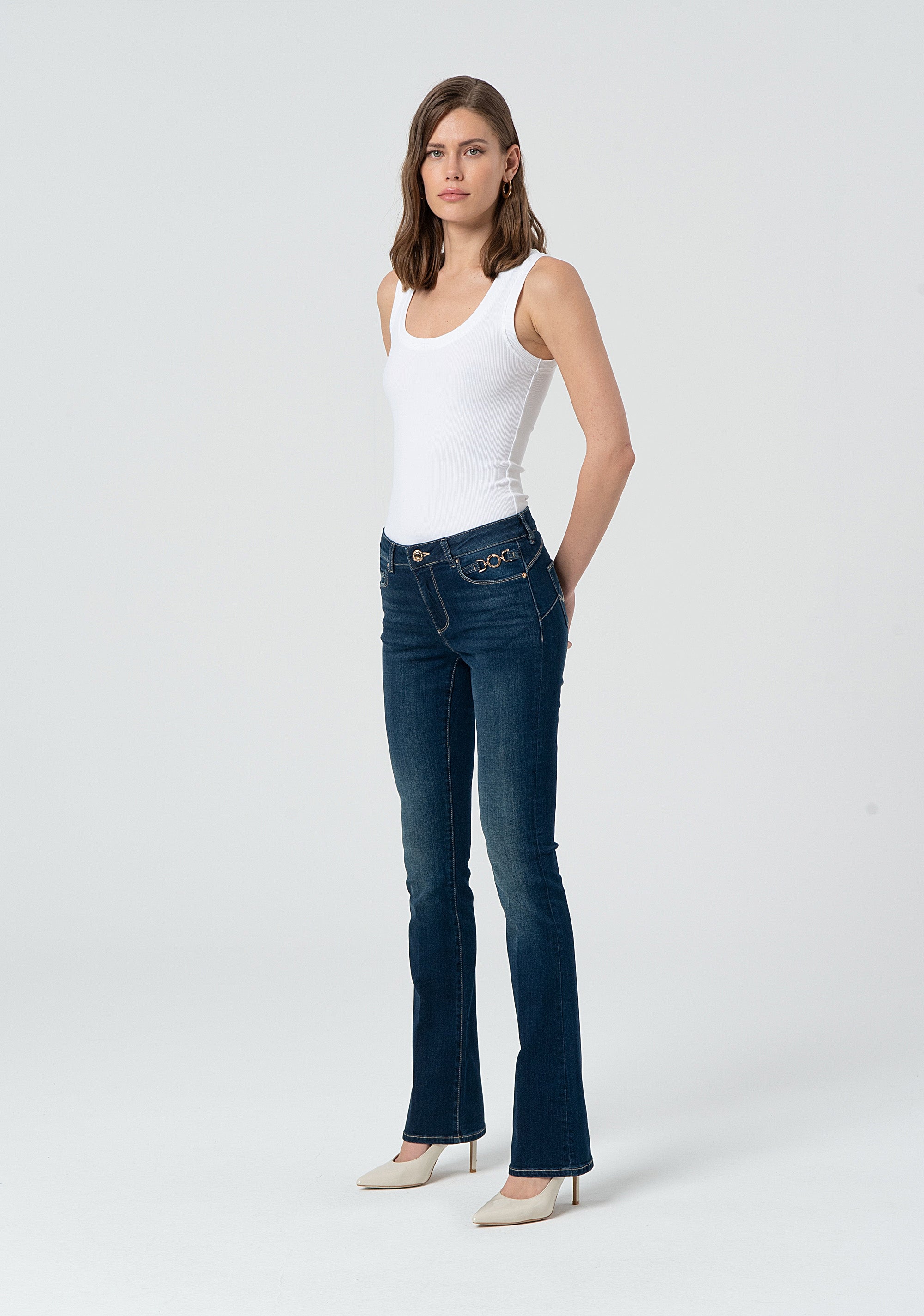 Jeans bootcut effetto push up in denim con lavaggio scuro FP25SV8020D46001-117 Fracomina