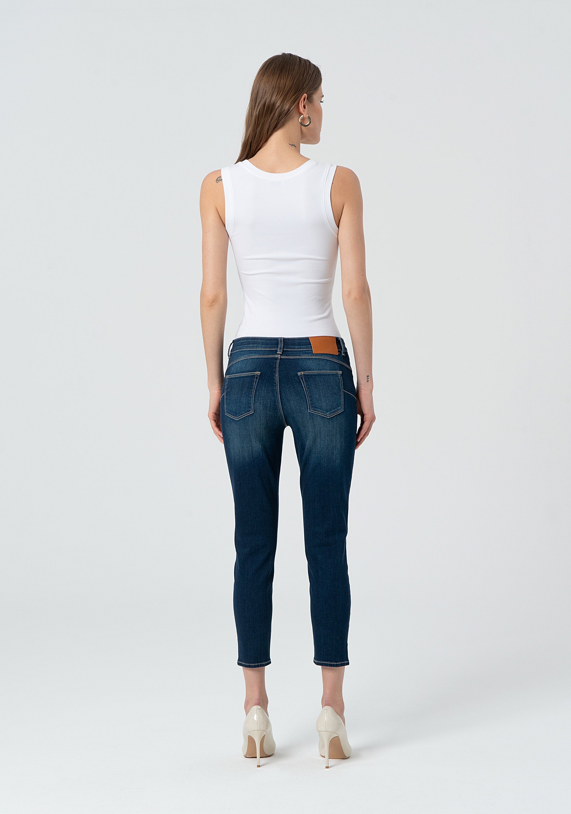 Jeans cropped effetto push up in denim con lavaggio scuro FP25SV9002D46001-117 Fracomina