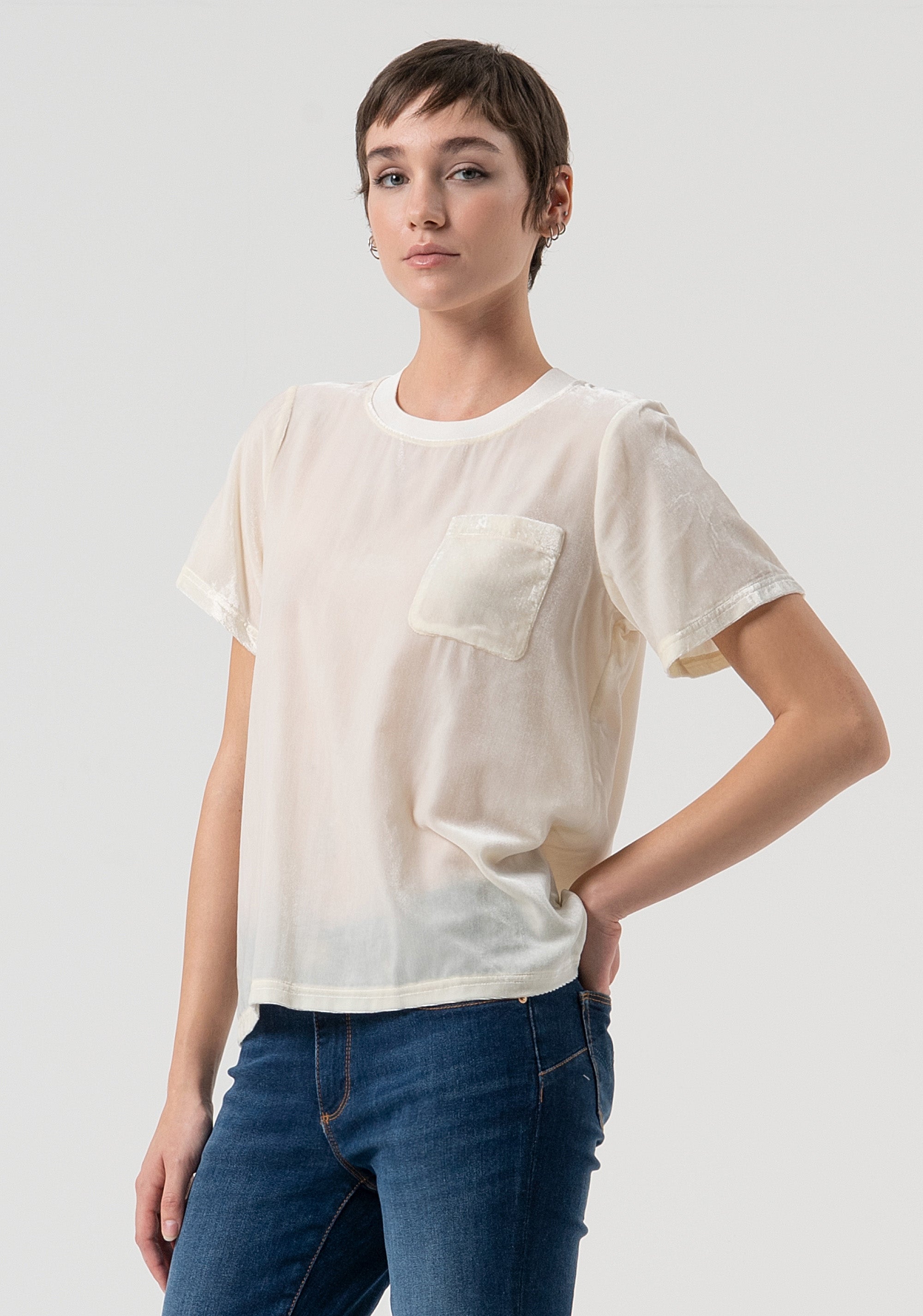 T-shirt loose fit con seta FP25WT3036J48701-508 Fracomina