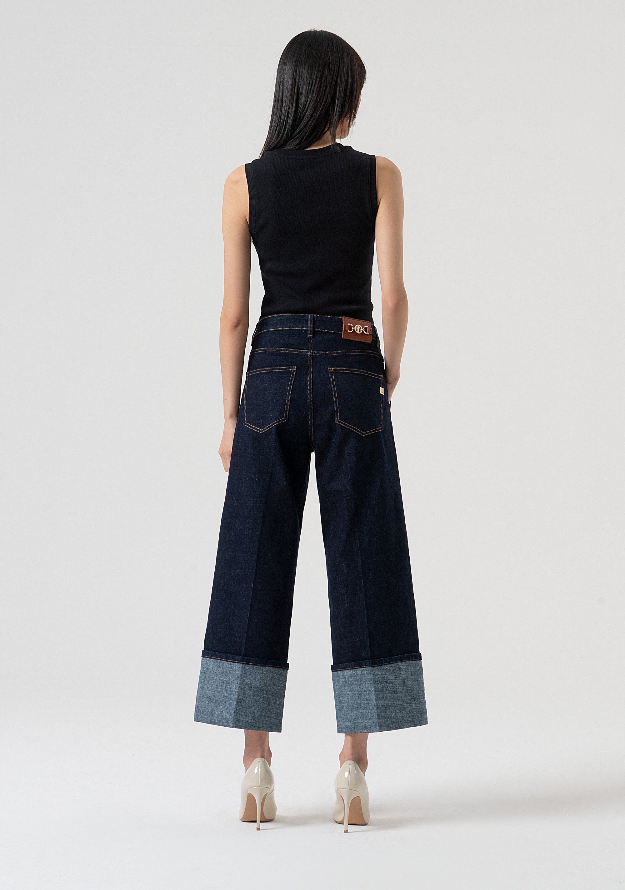 Jeans flare cropped in denim con lavaggio scuro FP25WV2018D40193-L23 Fracomina