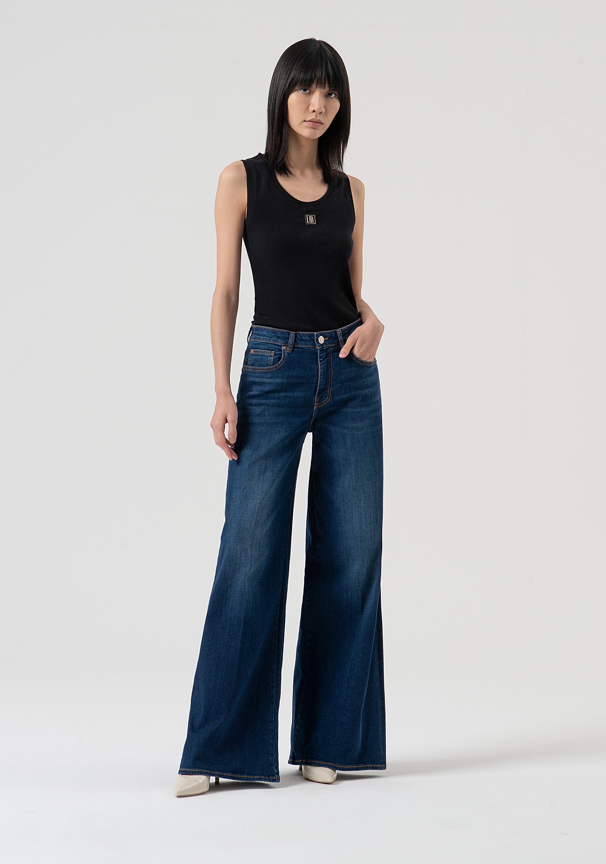 Jeans flare in denim con lavaggio scuro FP25WV3015D46002-987 Fracomina