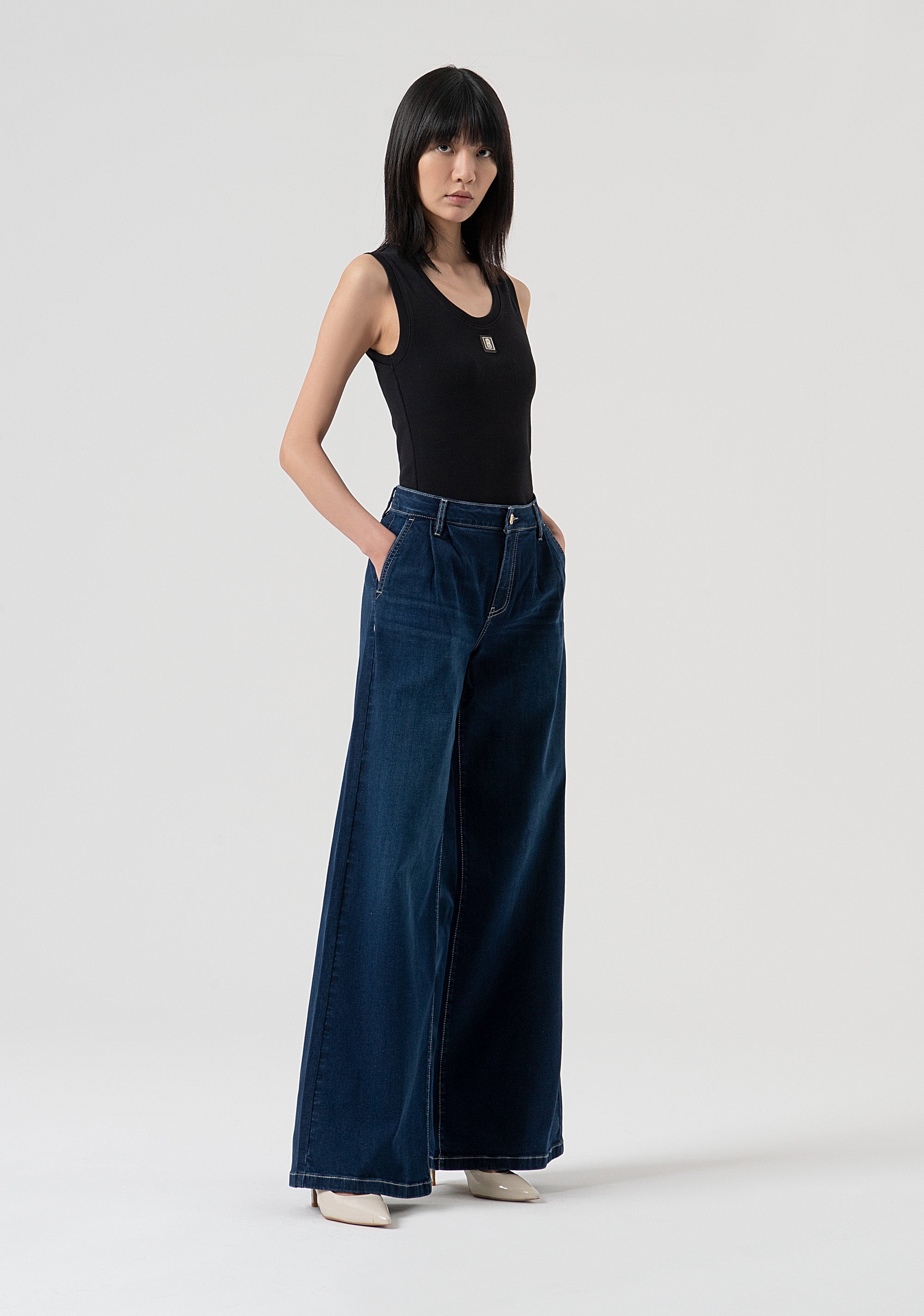 Jeans flare in denim con lavaggio scuro FP25WV3016D46093-117 Fracomina