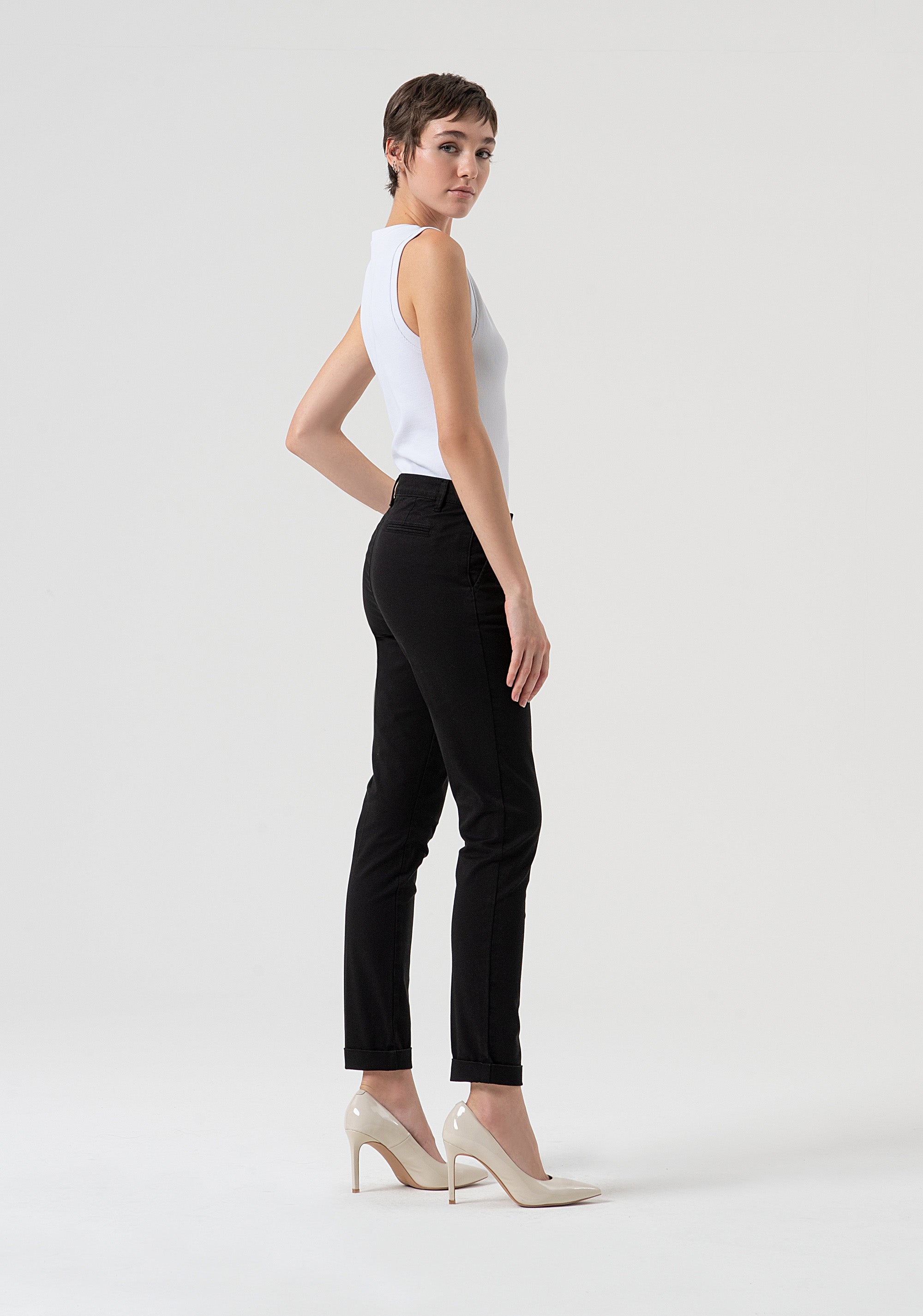 Pantalone slim modello chino in raso FP25WV4001W72001-053 Fracomina