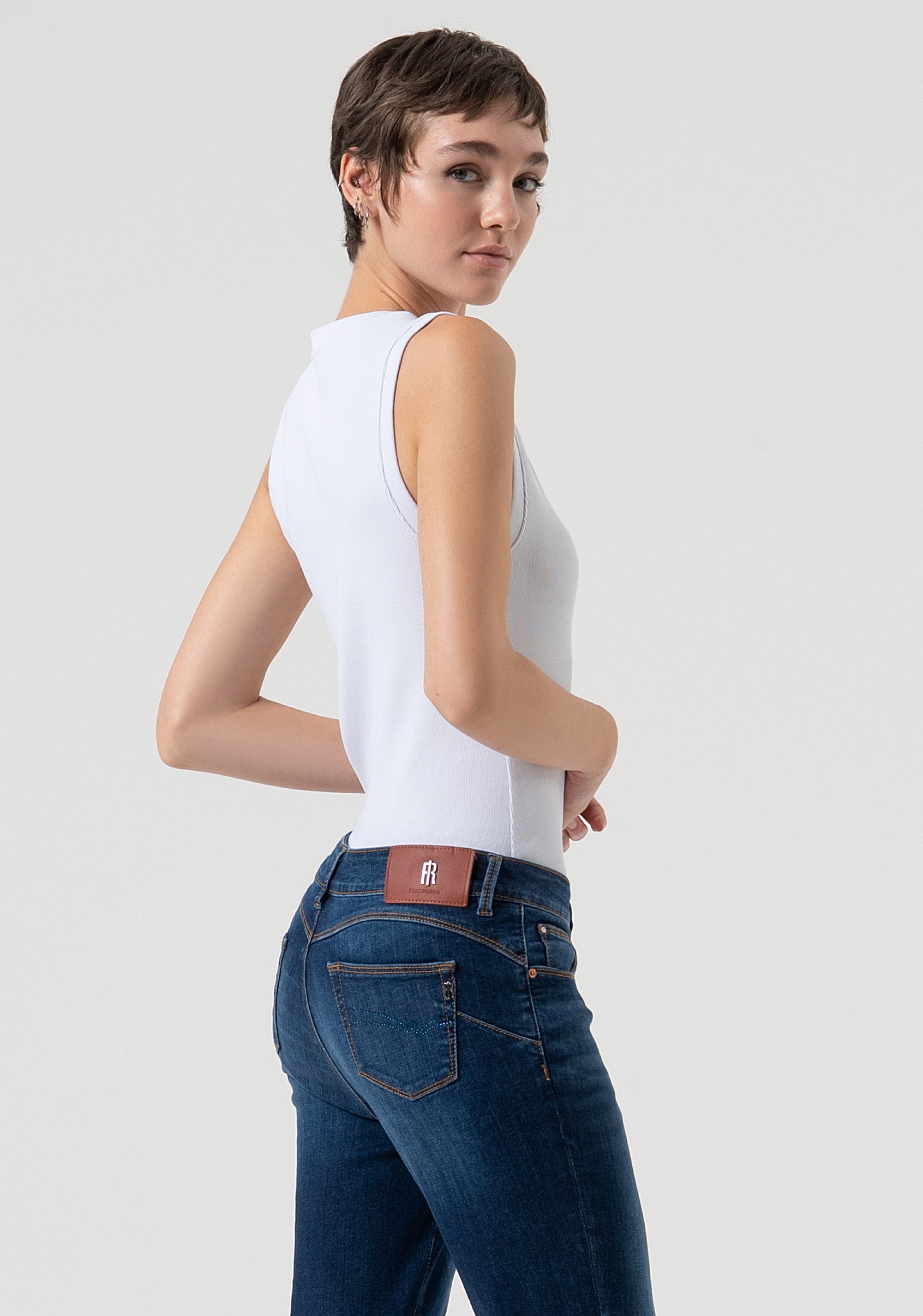 Jeans slim effetto push up in denim stretch con lavaggio medio FP25WV8000D46002-987 Fracomina