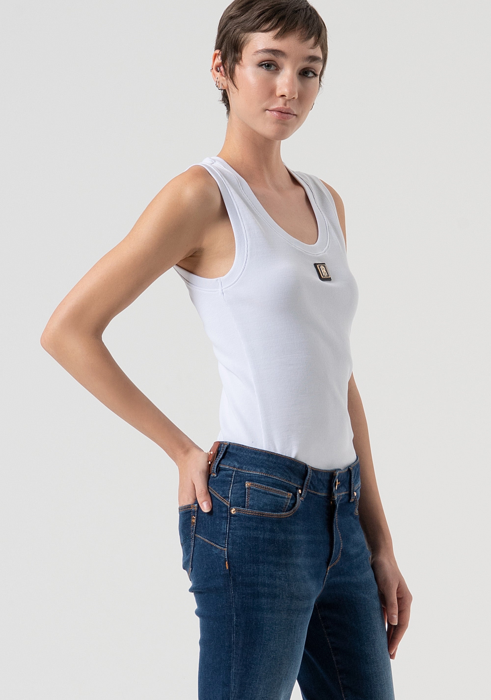 Jeans bootcut effetto push up in denim con lavaggio medio FP25WV8020D46002-987 Fracomina