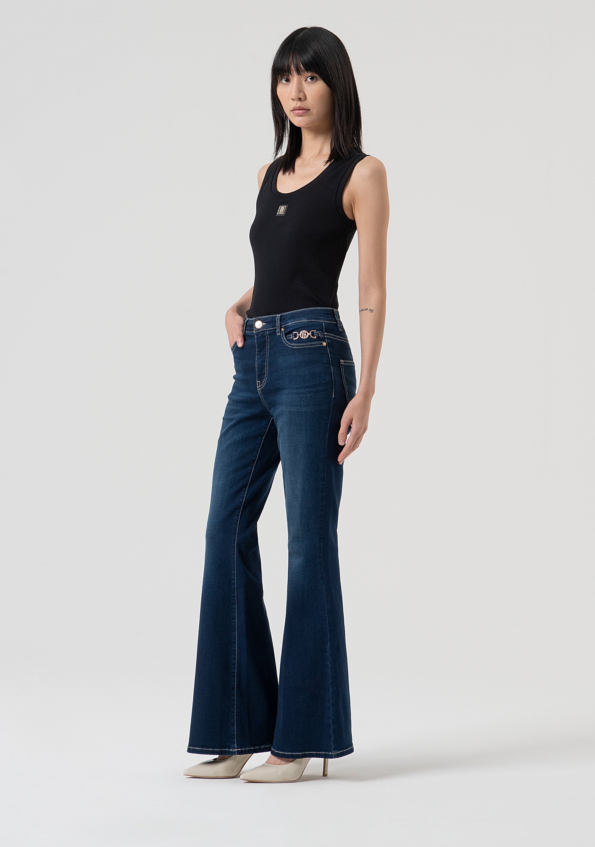 Jeans bootcut in denim con lavaggio medio FP25WVA012D46093-117 Fracomina