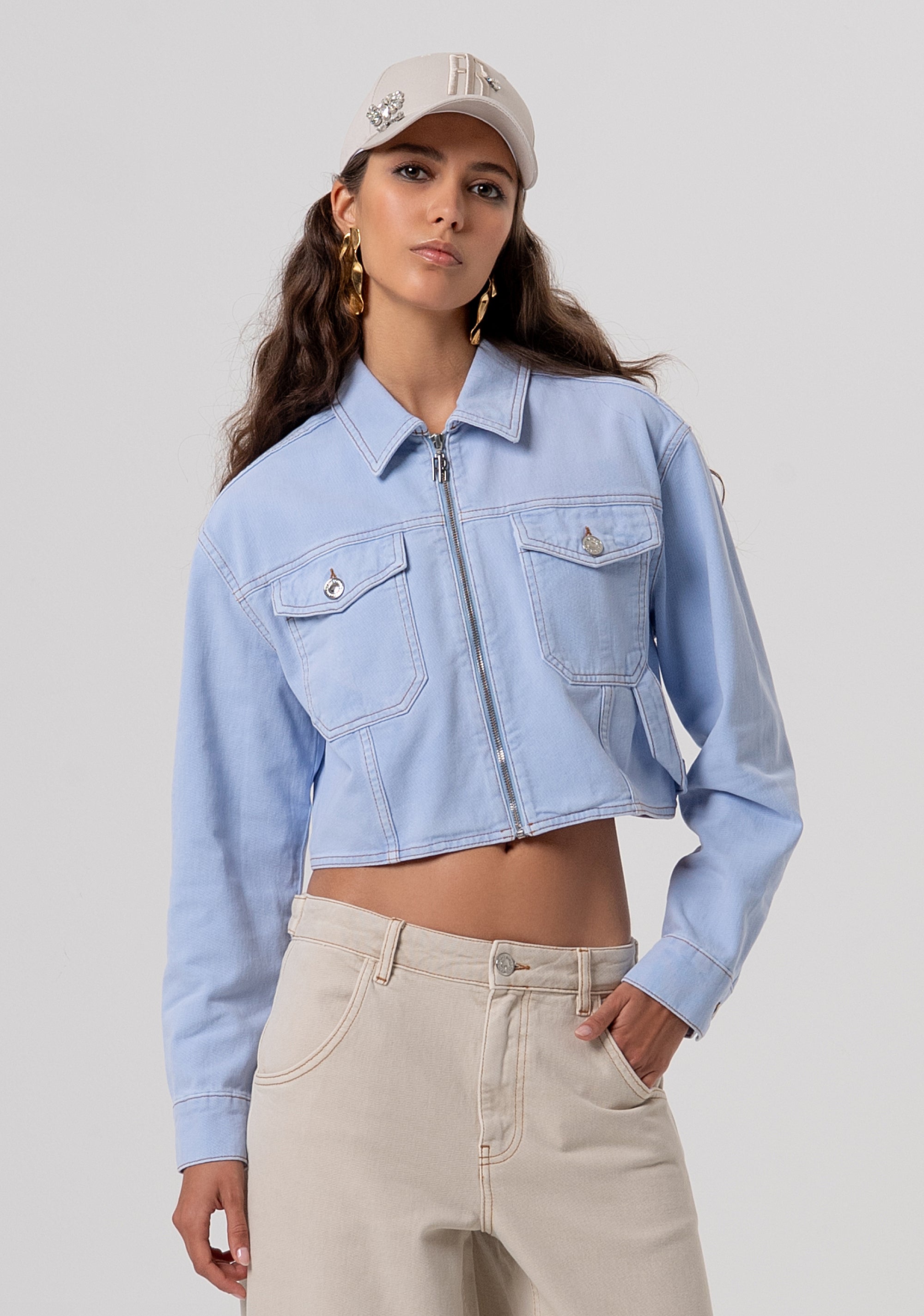 Giacca cropped in denim con lavaggio chiaro FP26SJ1015W61201-175 Fracomina