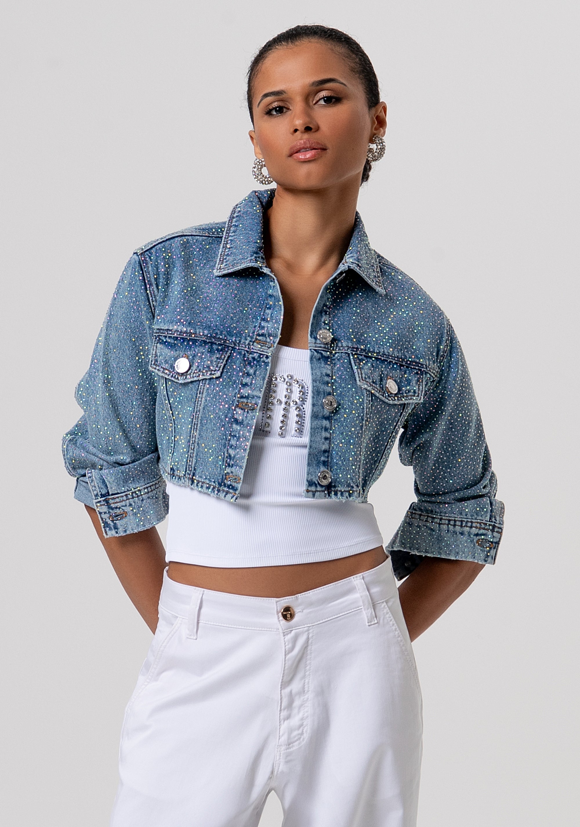Giacca cropped in denim con lavaggio  medio e strass FP26SJ4011D471O1-437 Fracomina