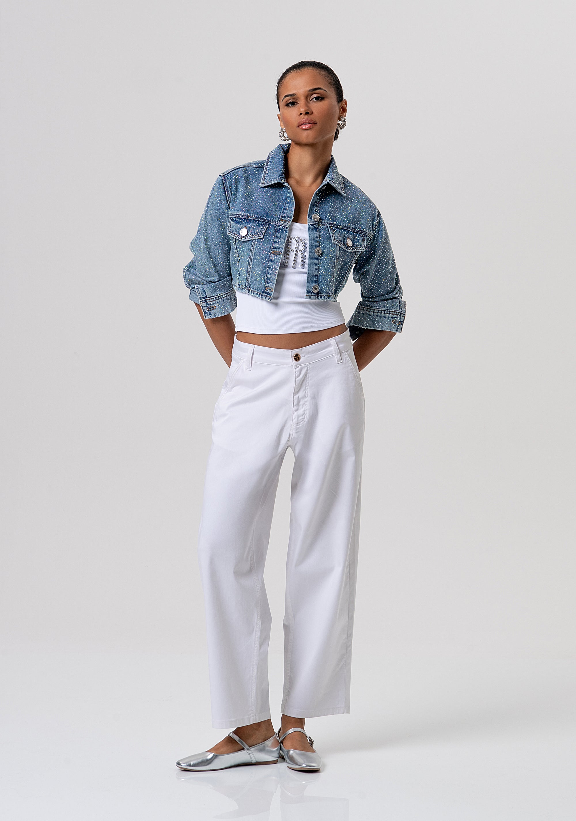 Giacca cropped in denim con lavaggio  medio e strass FP26SJ4011D471O1-437 Fracomina