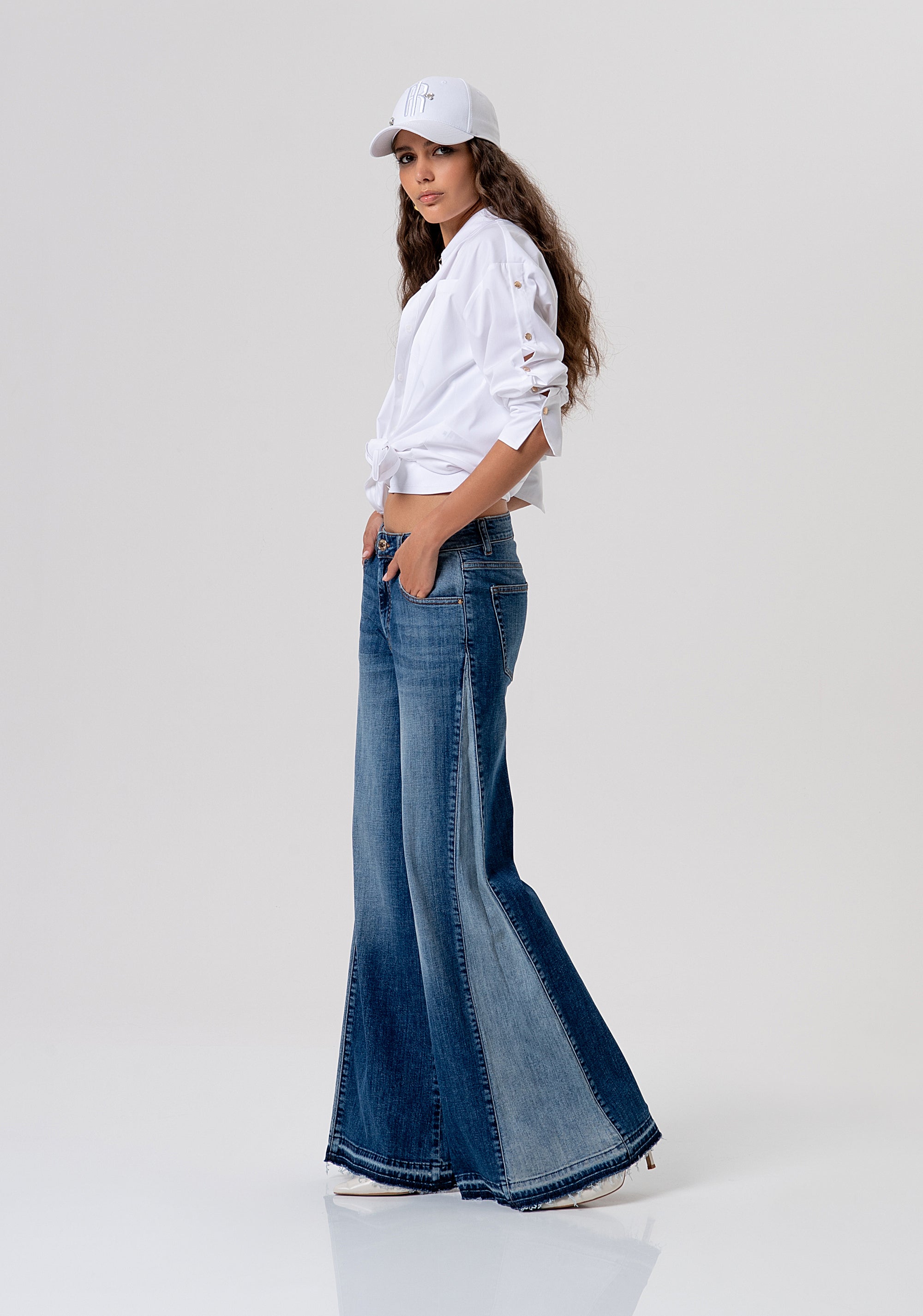 Jeans flare in denim con lavaggio medio FP26SV3011D401W7-M28 Fracomina