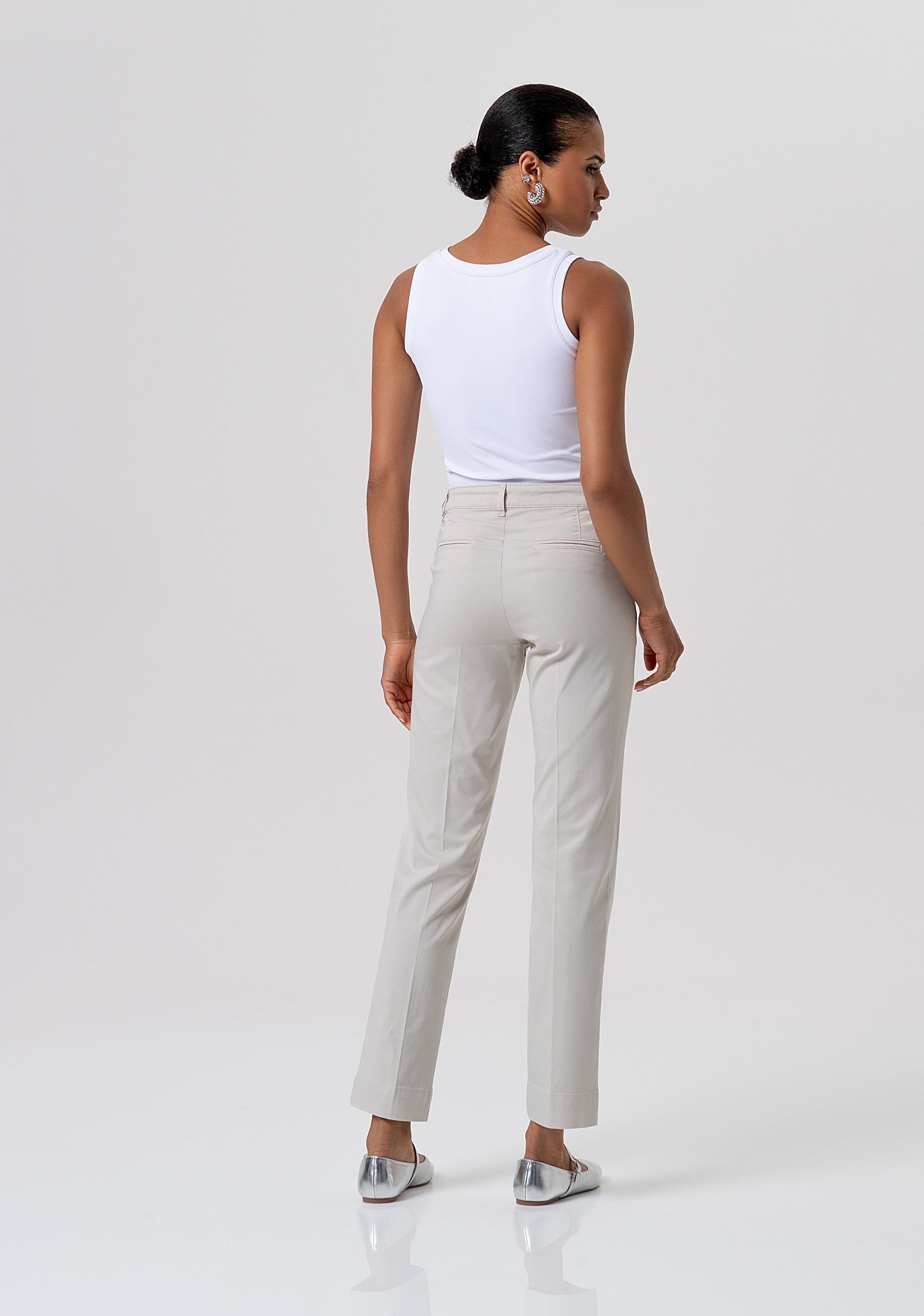 Pantalone regular modello chino in gabardina FP26SV4001W42001-251 Fracomina