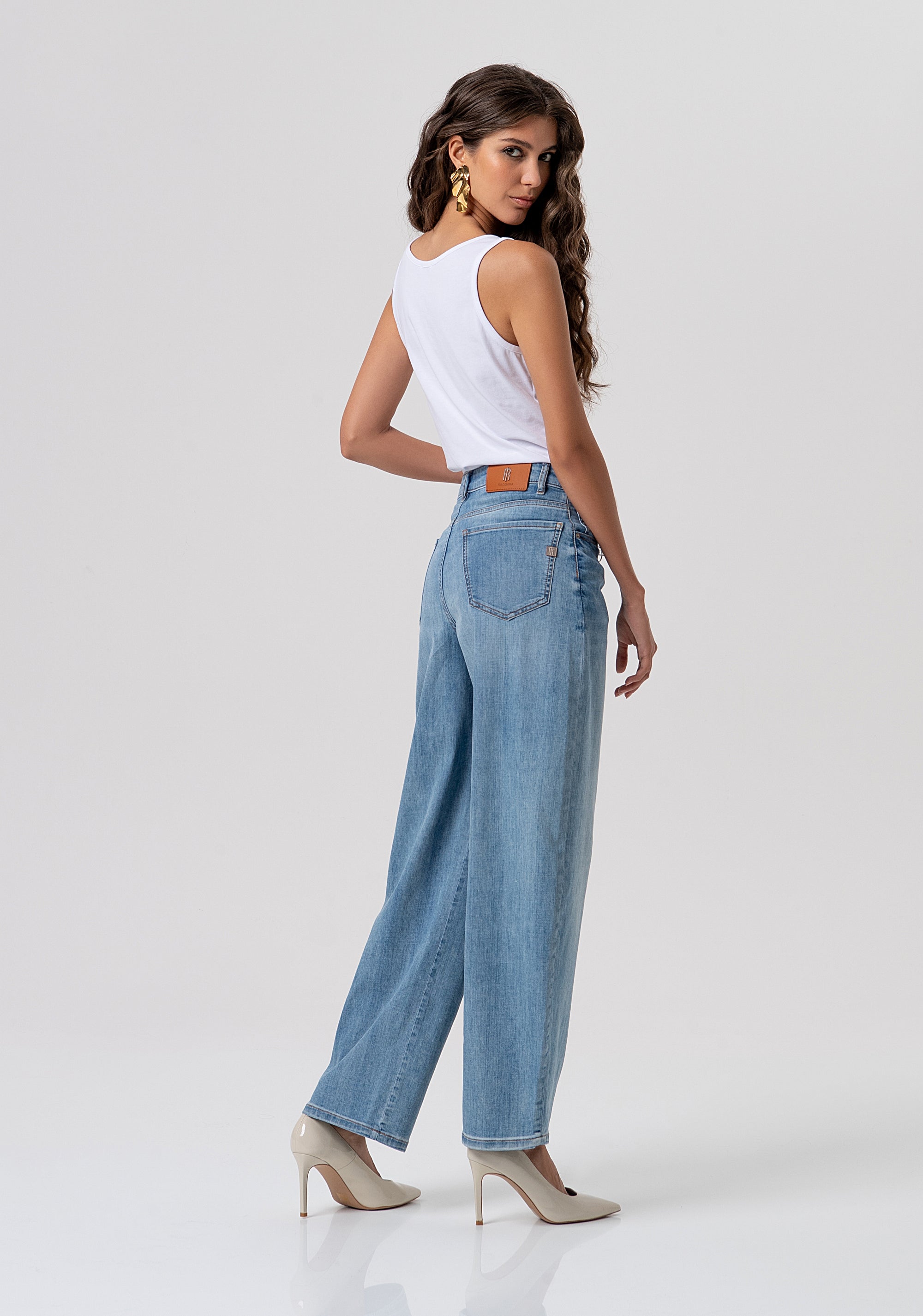 Jeans carrot balloon fit in denim con lavaggio medio FP26SVD006D45003-062 Fracomina