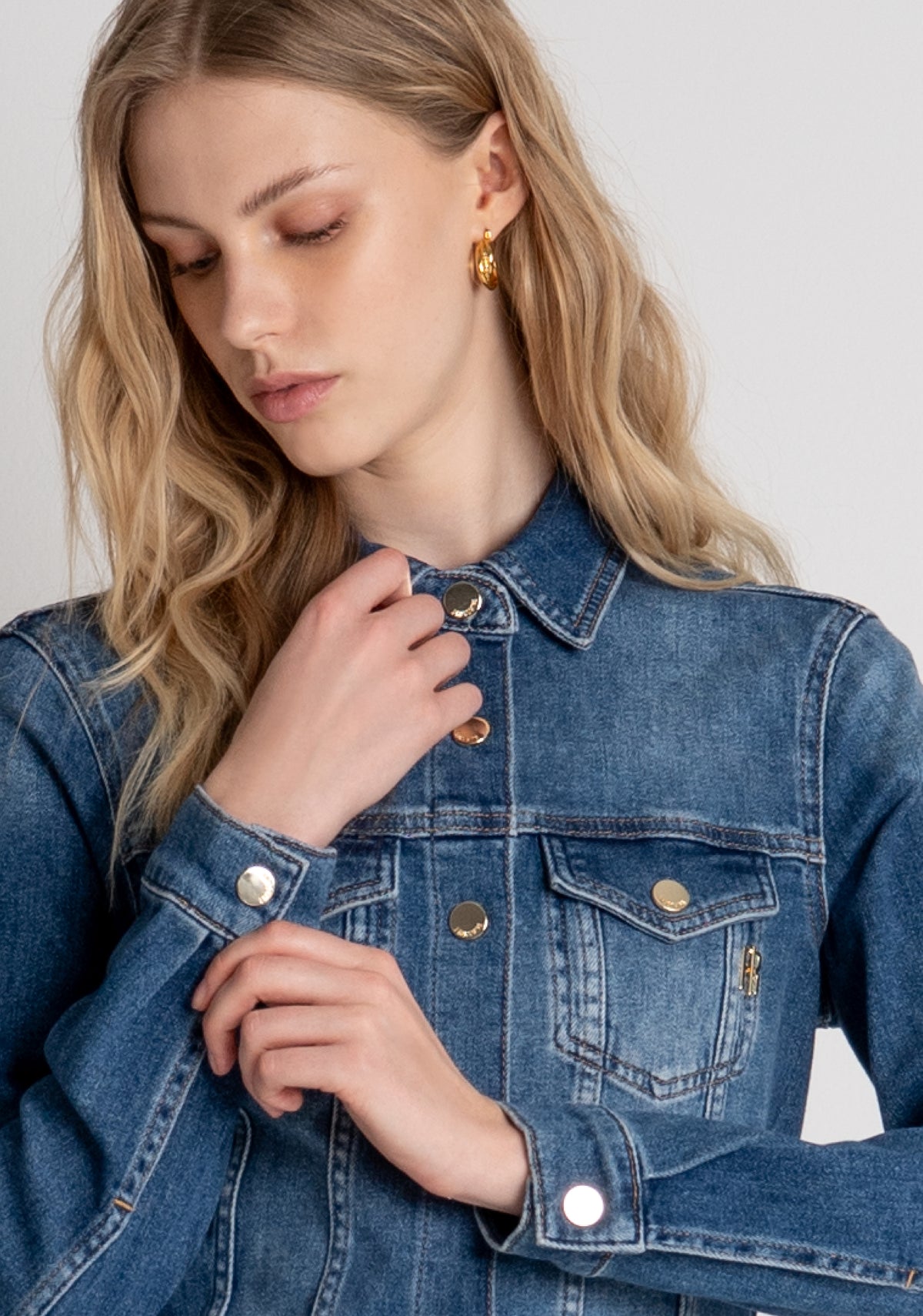 Camicia regular in denim con lavaggio vintage FP26WT6020D460P2 FRACOMINA