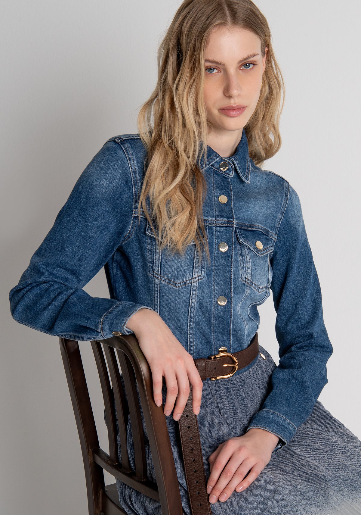 Camicia regular in denim con lavaggio vintage FP26WT6020D460P2 FRACOMINA