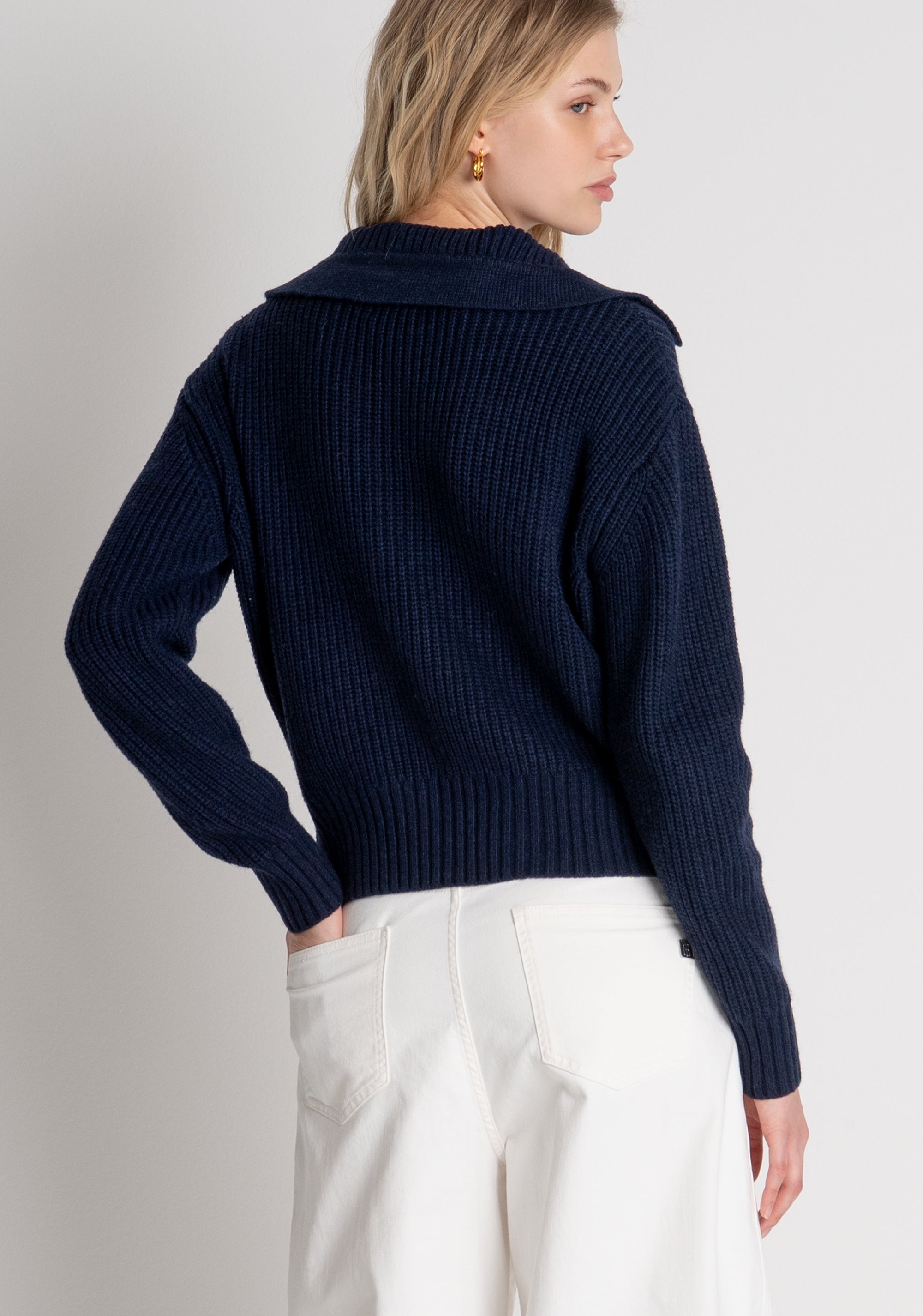Maglia regular con lana FP26WT7049K460D9 FRACOMINA
