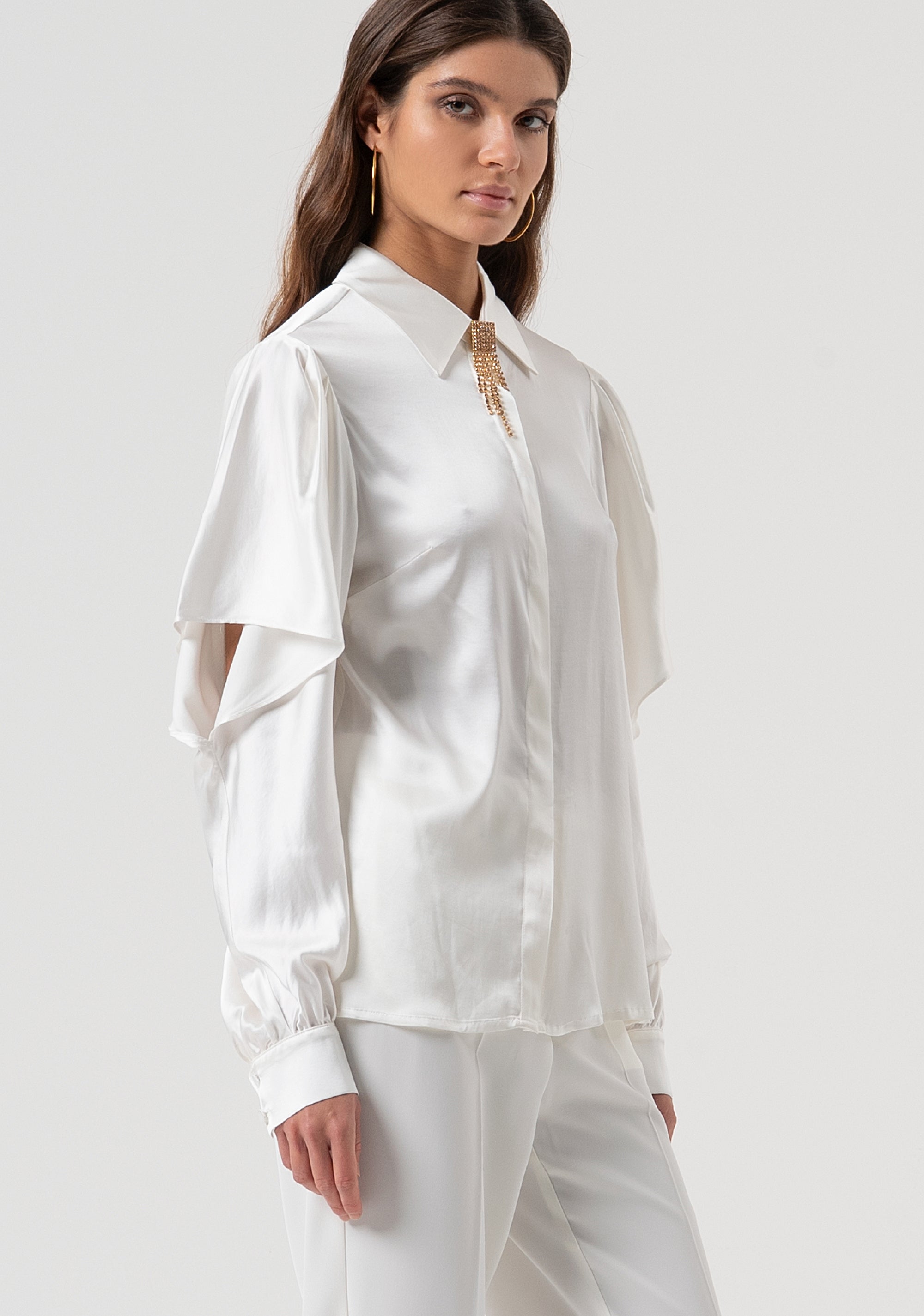 Camicia regular con accessorio gioiello sul collo FQ25WT6005W45801-278 Fracomina