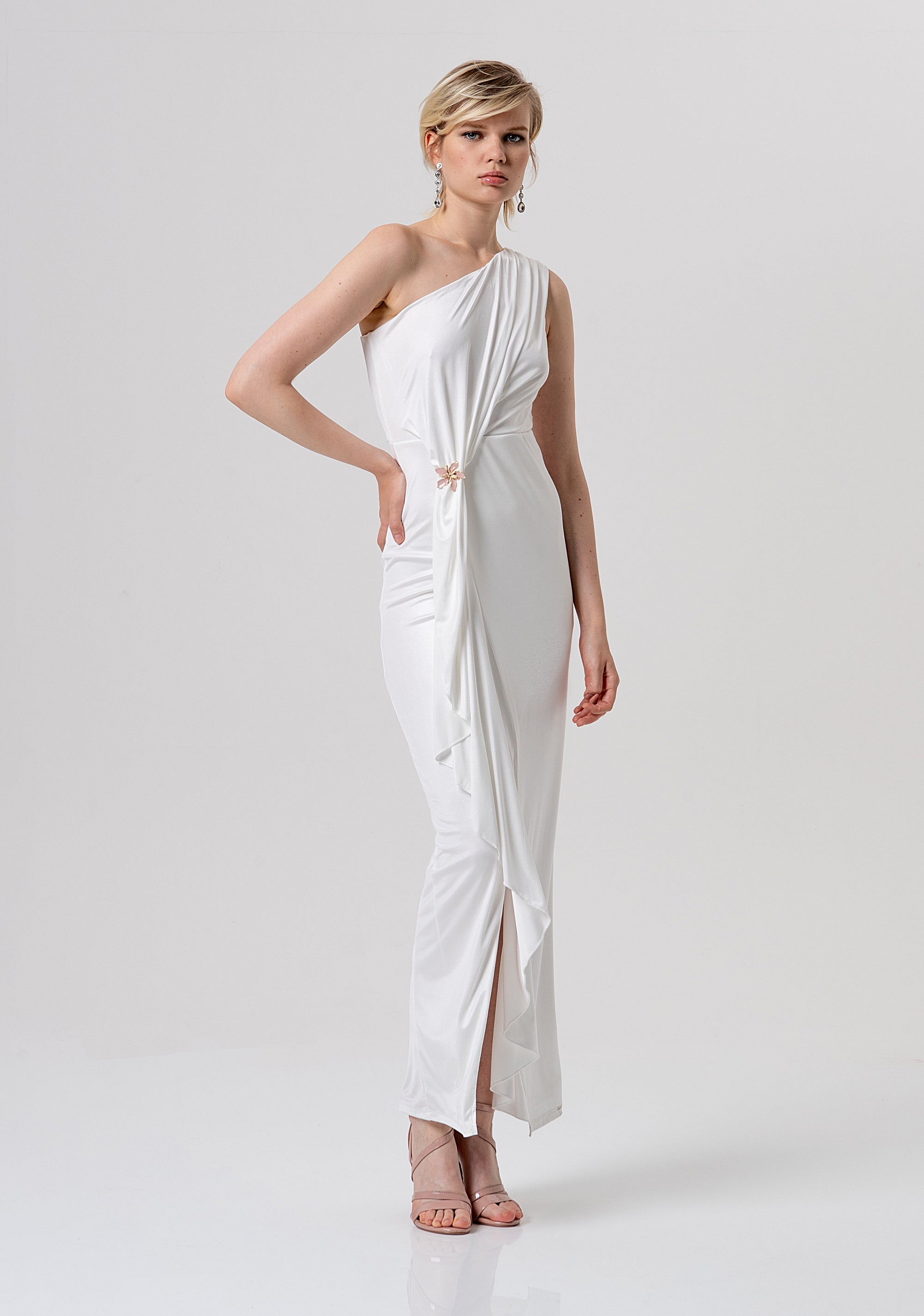 Abito slim lungo monospalla