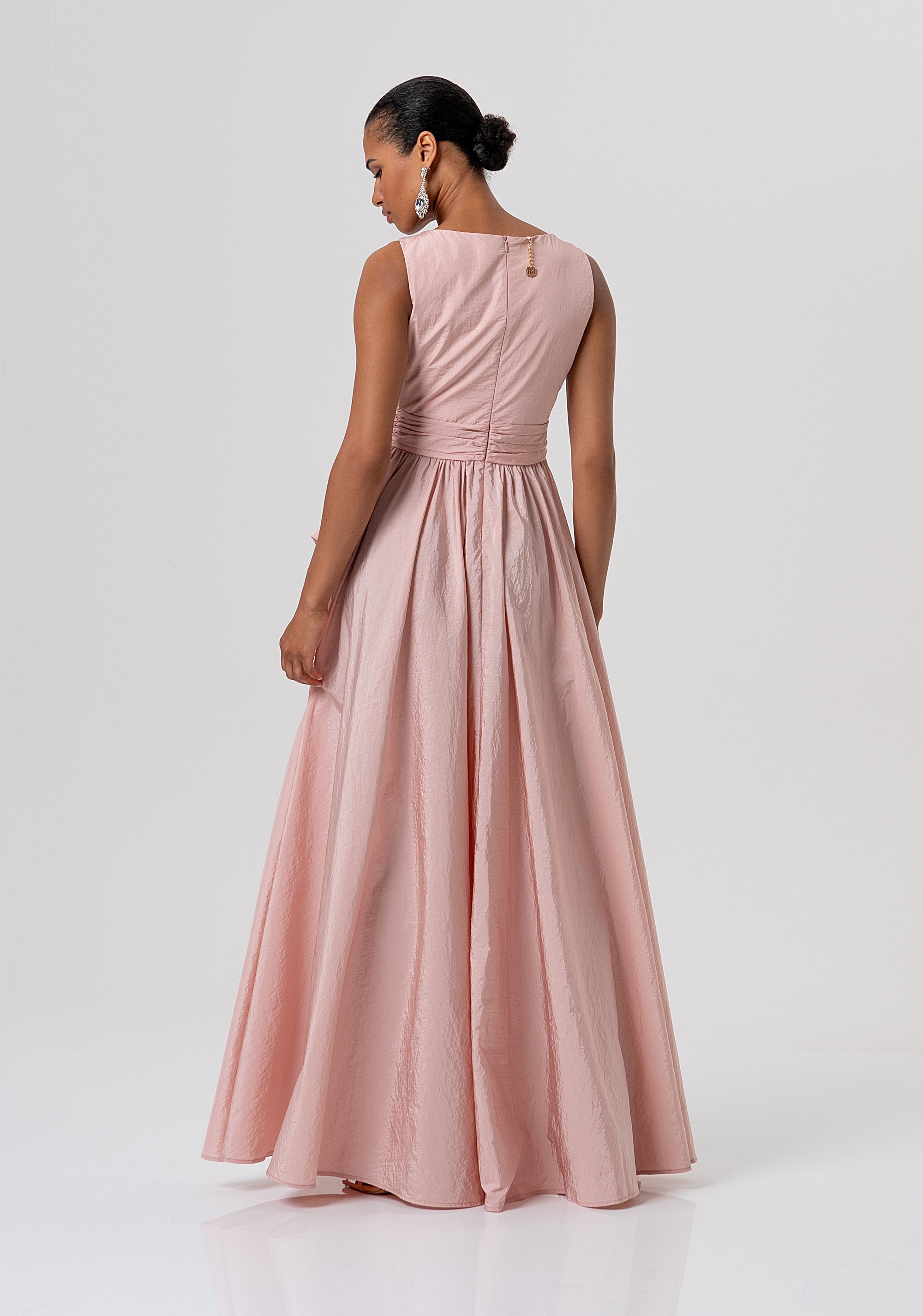 Abito senza maniche lungo in taffetà