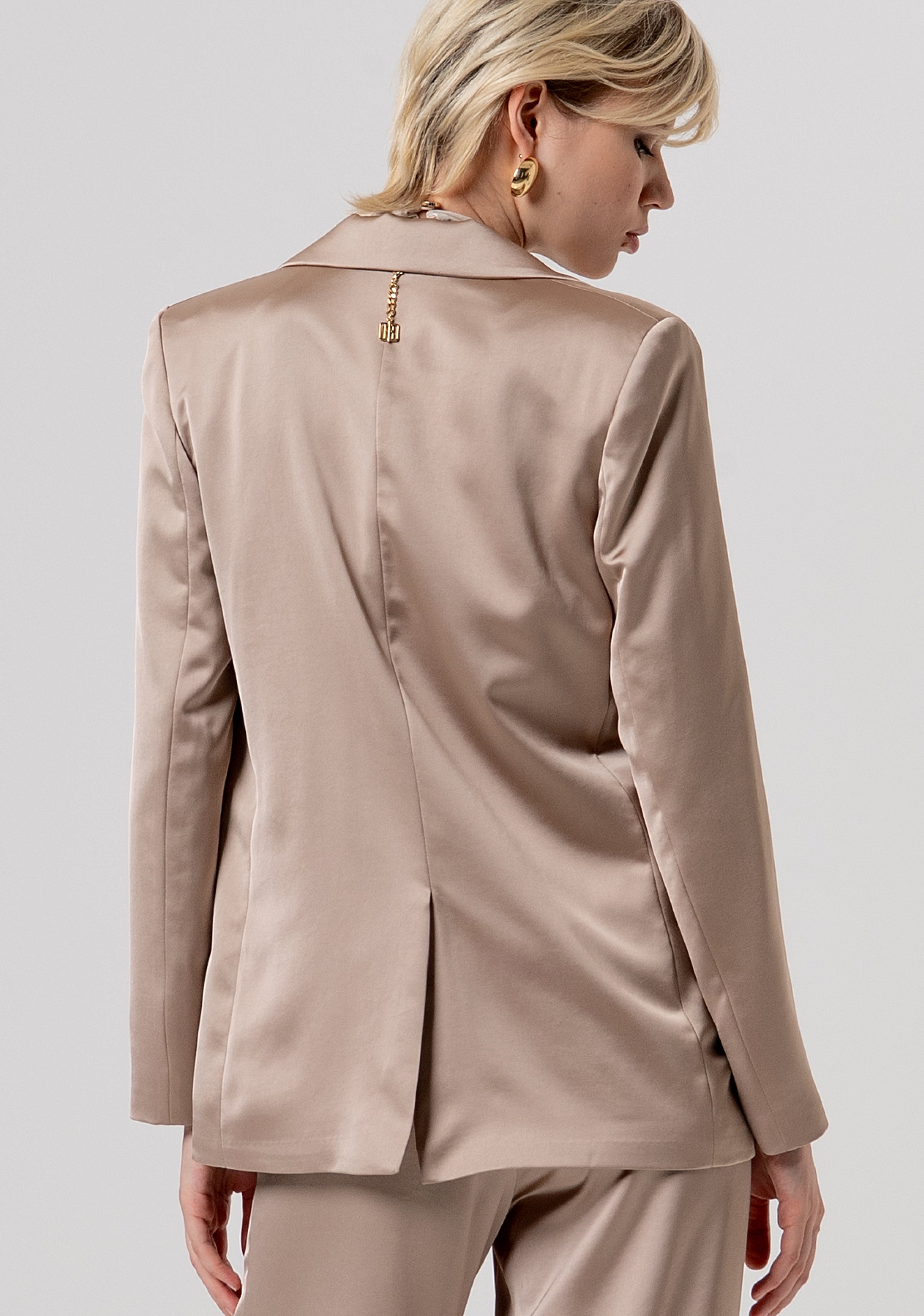 Blazer oversized monopetto in raso FQ26SJ3005W47001-050 Fracomina