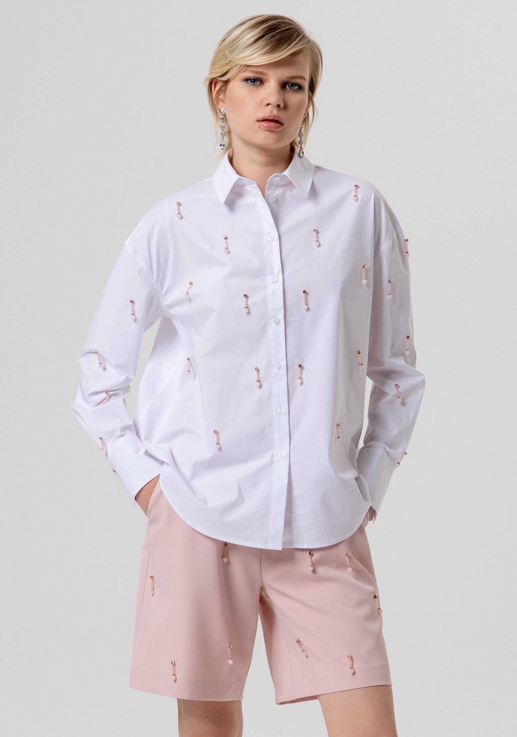 Camicia regular in popeline con applicazioni gioiello