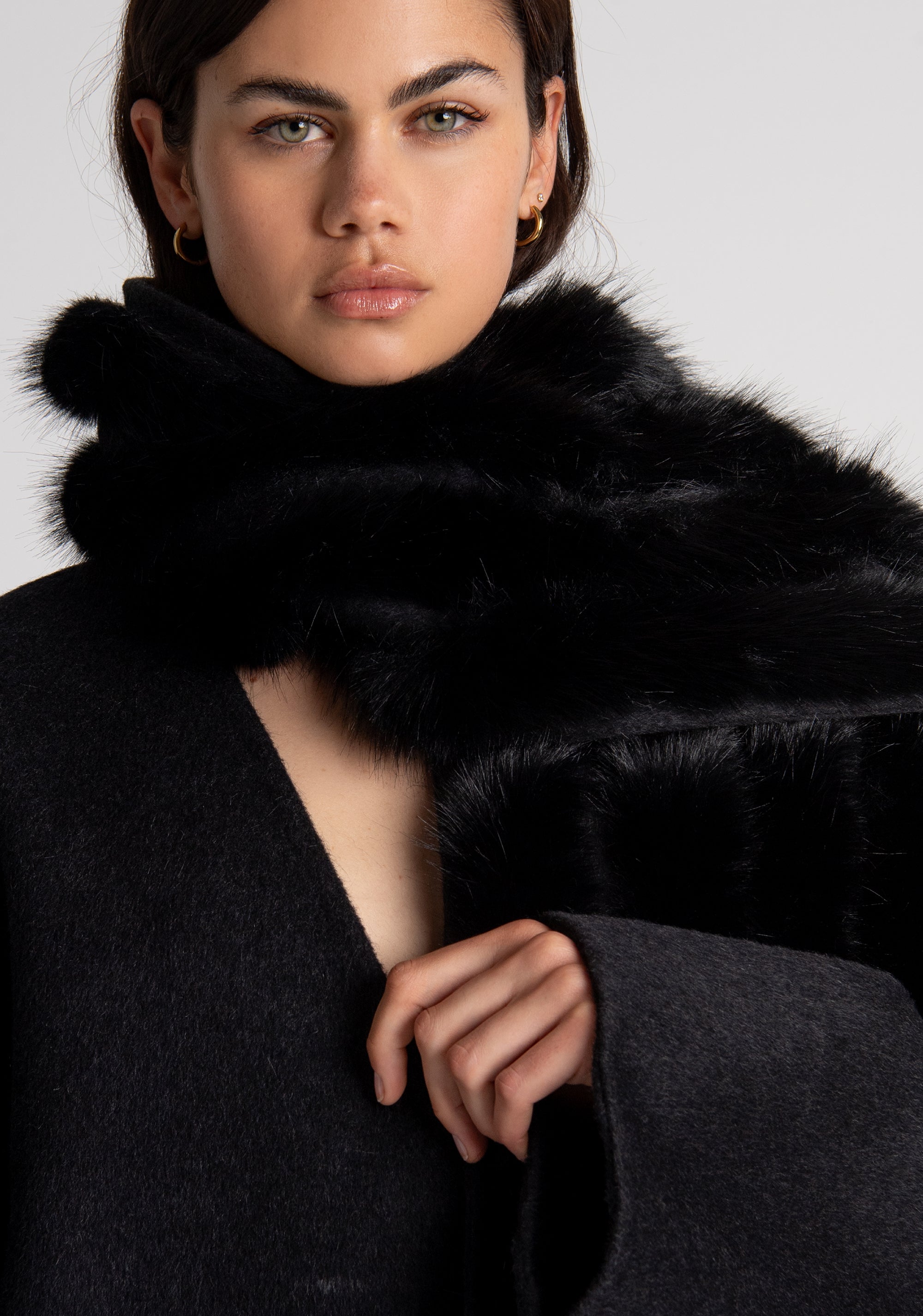 Cappotto regular lungo in lana con inserti in finta pelliccia FQ26WC1002W85601 FRACOMINA