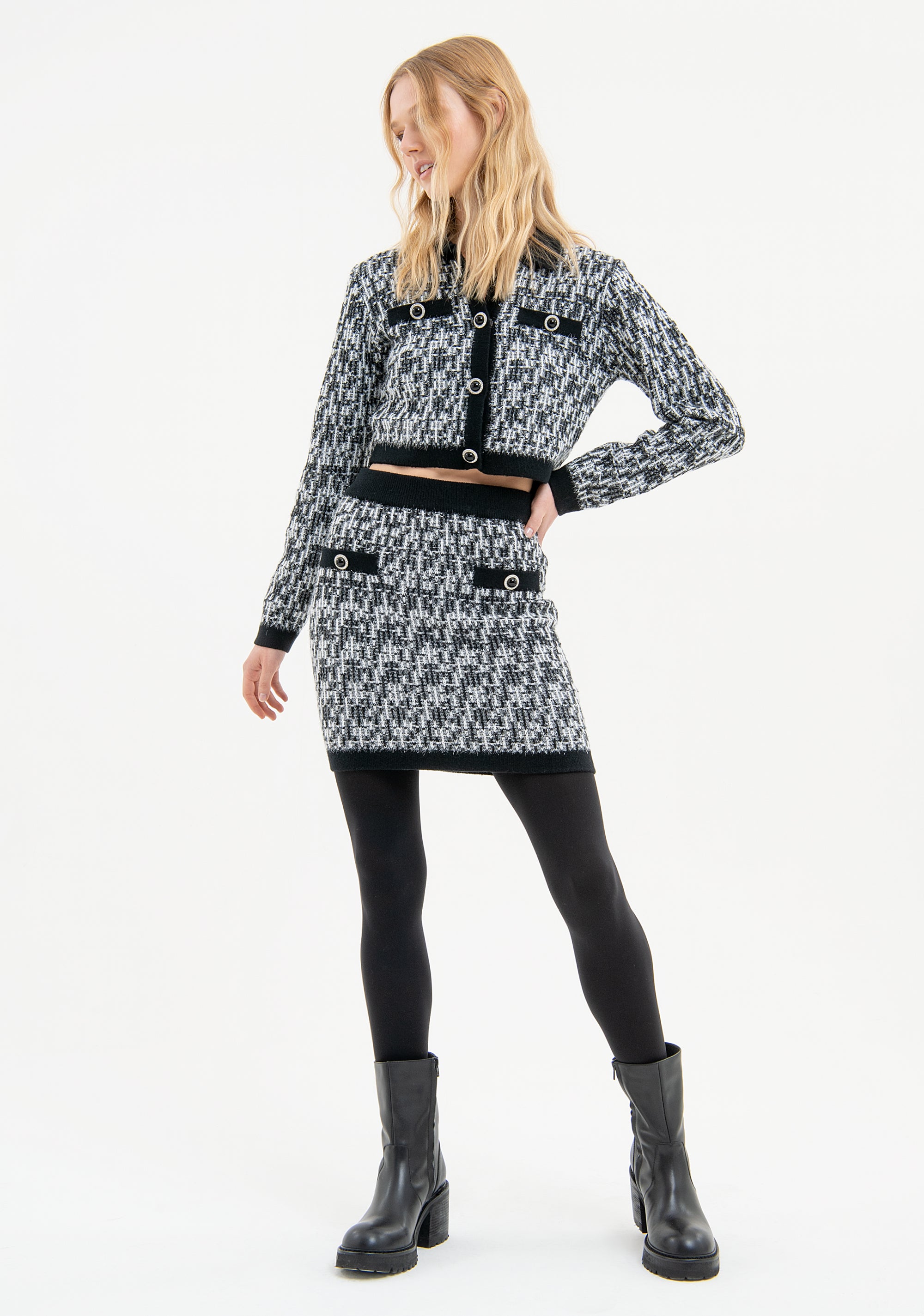 Gonna slim mini in maglia con jacquard geometrico FR23WG4004K405F8 Fracomina