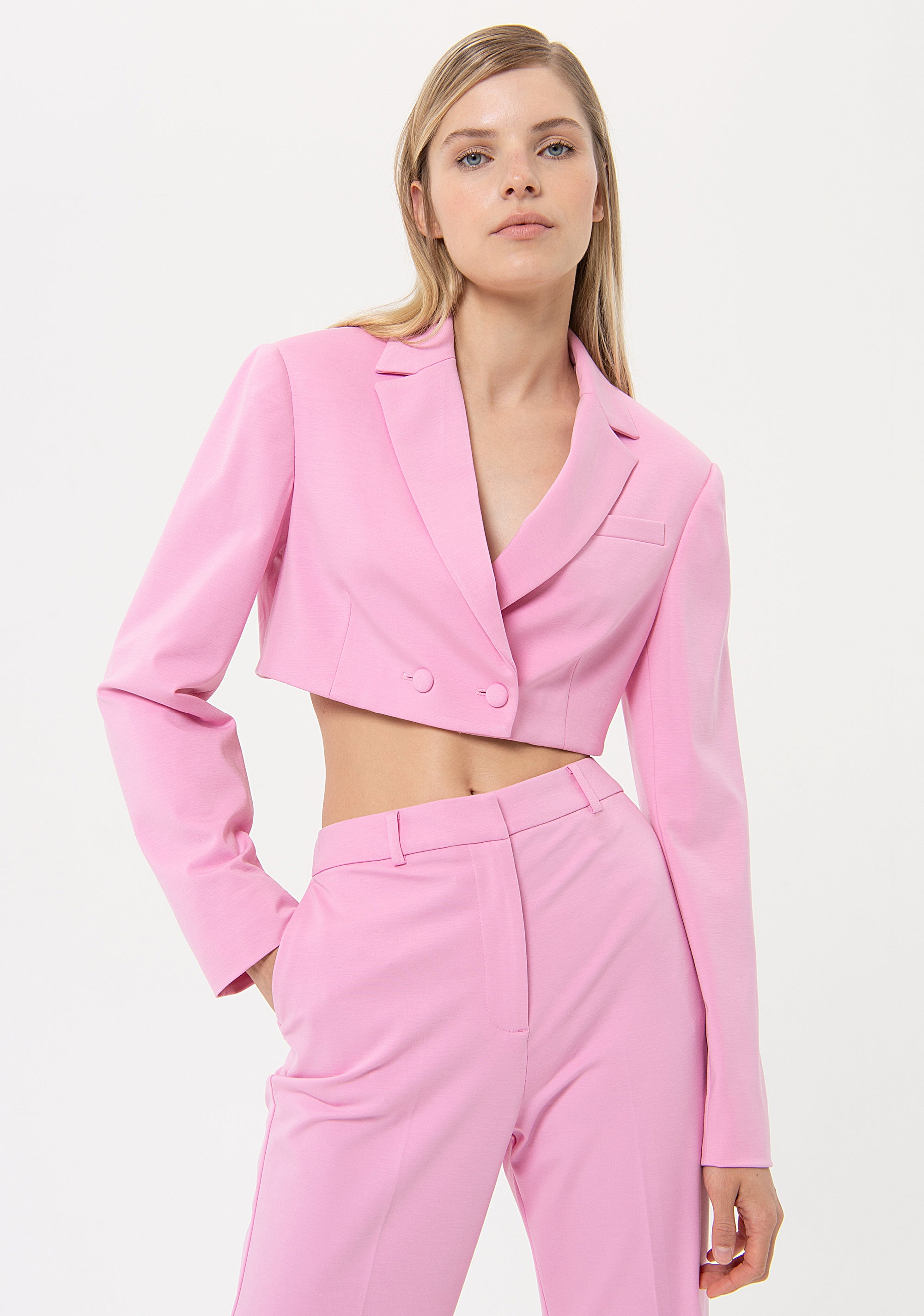 Blazer regular cropped in tessuto tecnico