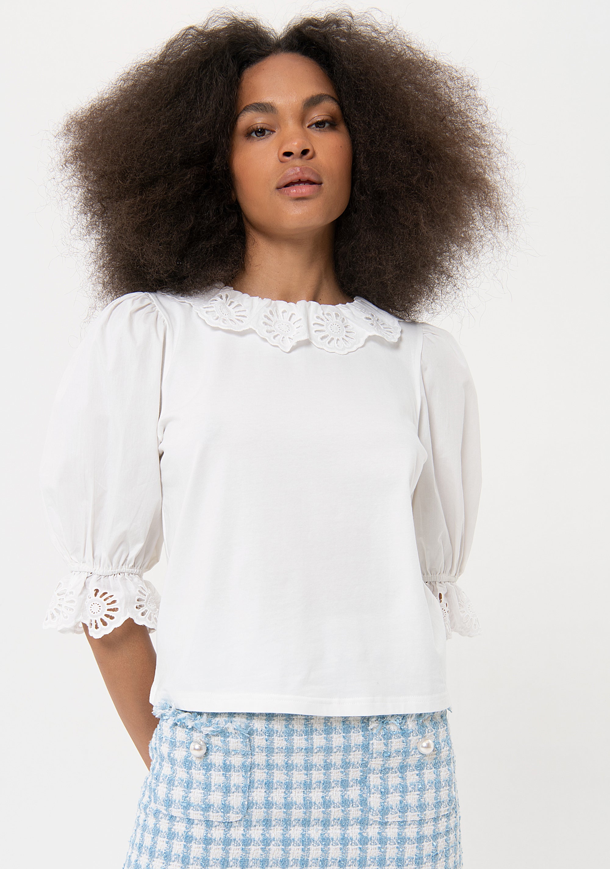 Blusa regular con colletto in pizzo FR24ST1010J401G1 Fracomina