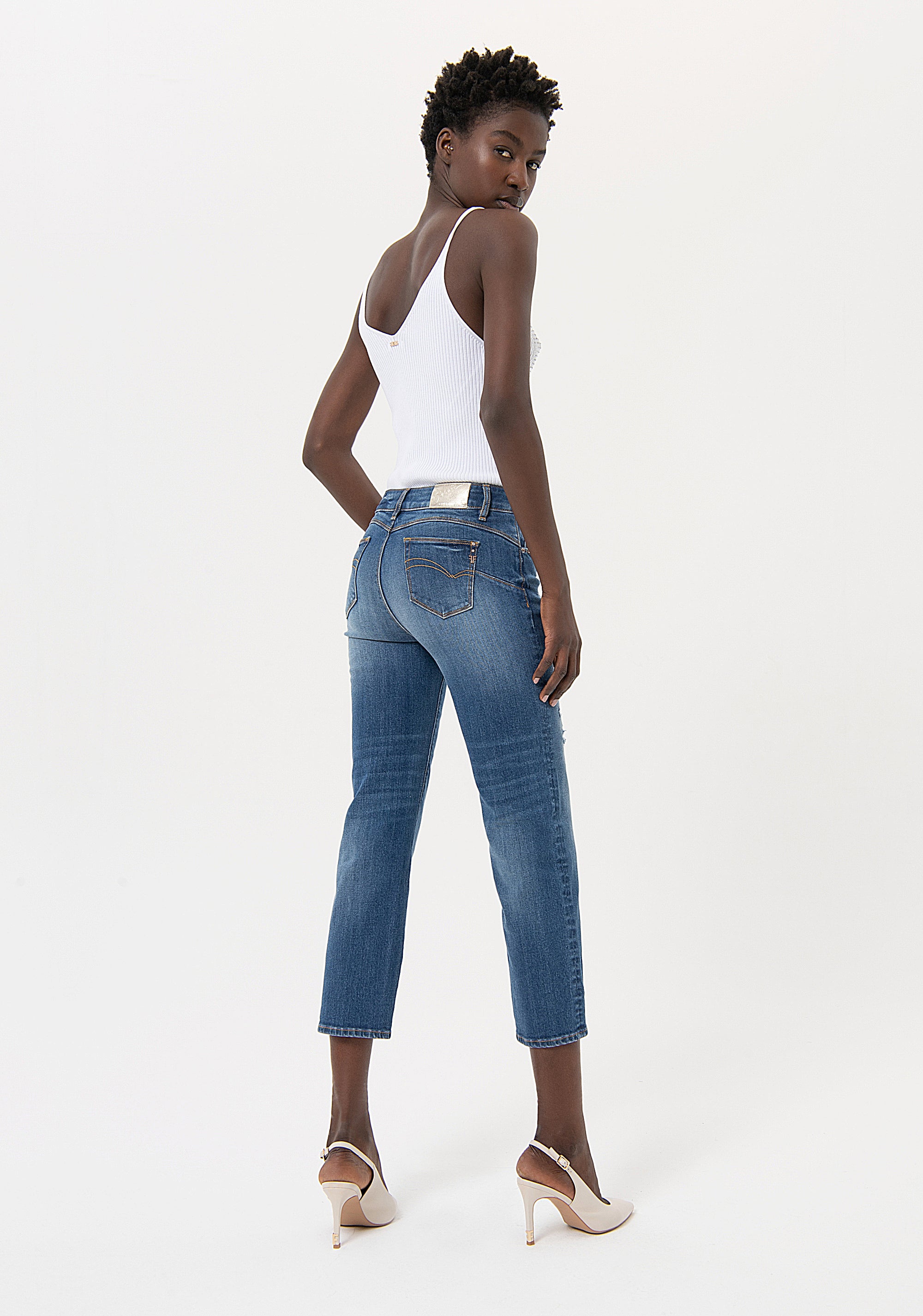 Jeans skinny effetto push up in denim con lavaggio medio FR24SV8010D40102 Fracomina