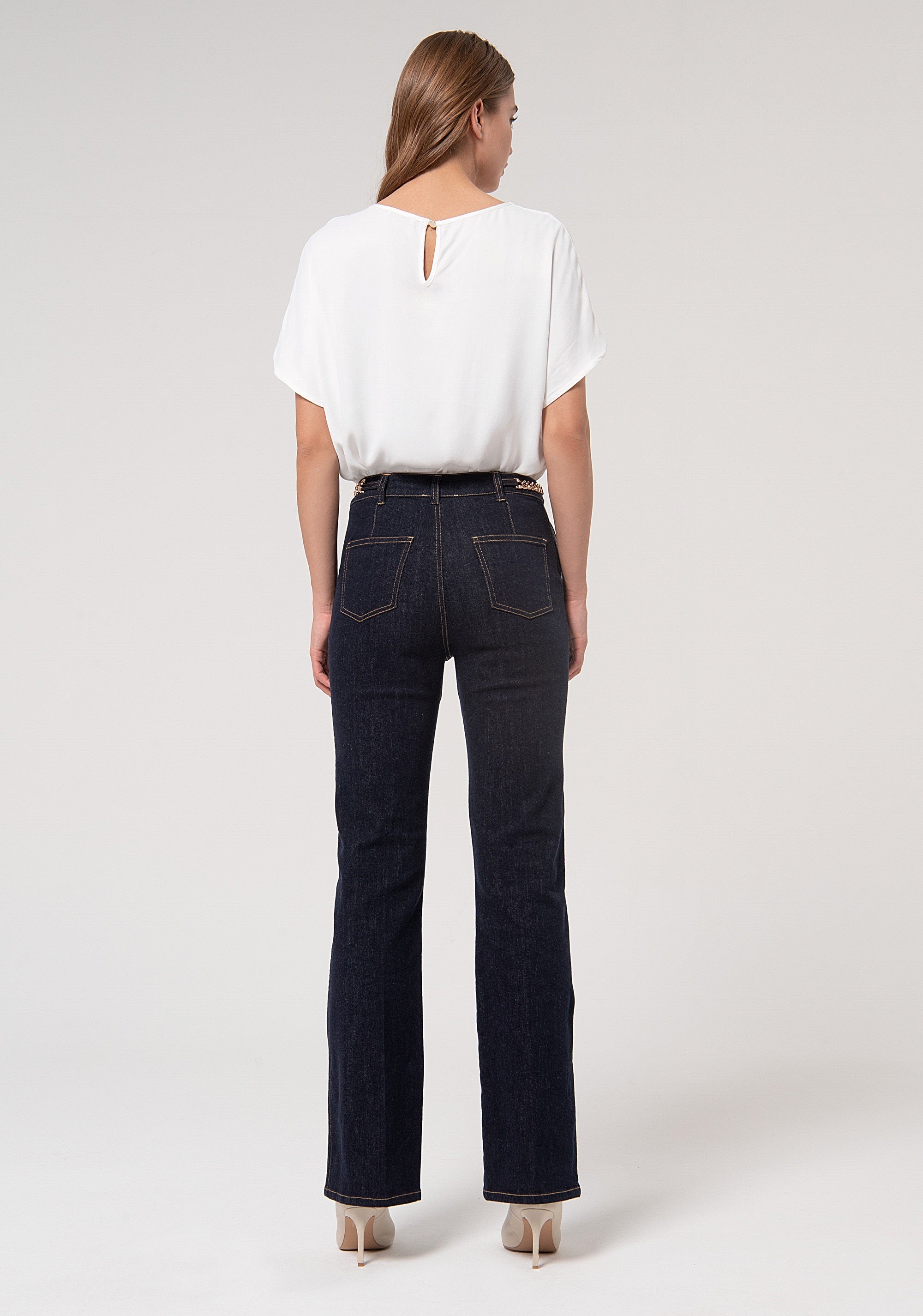 Jeans regular in denim con lavaggio raw