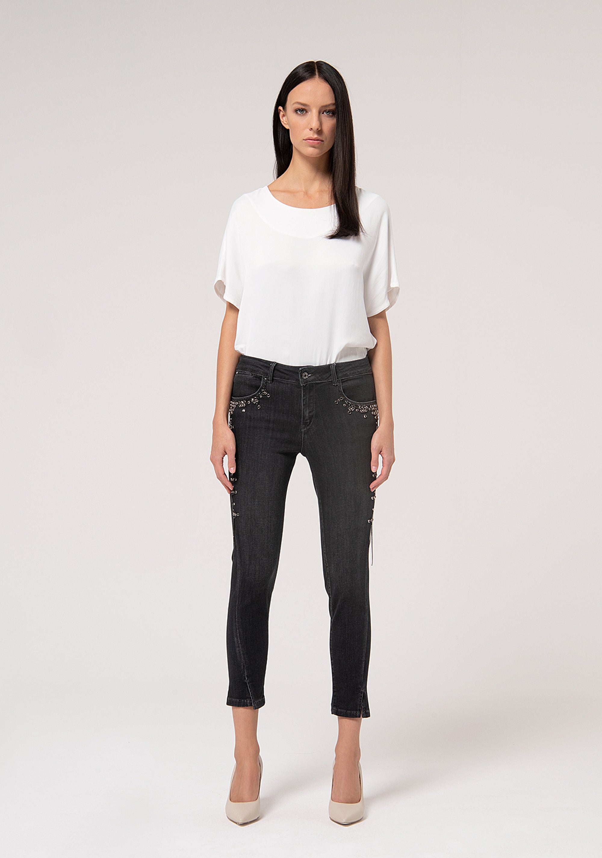 Jeans cropped effetto shape up in denim nero con lavaggio scuro FR24WV9002D44904-H21 Fracomina