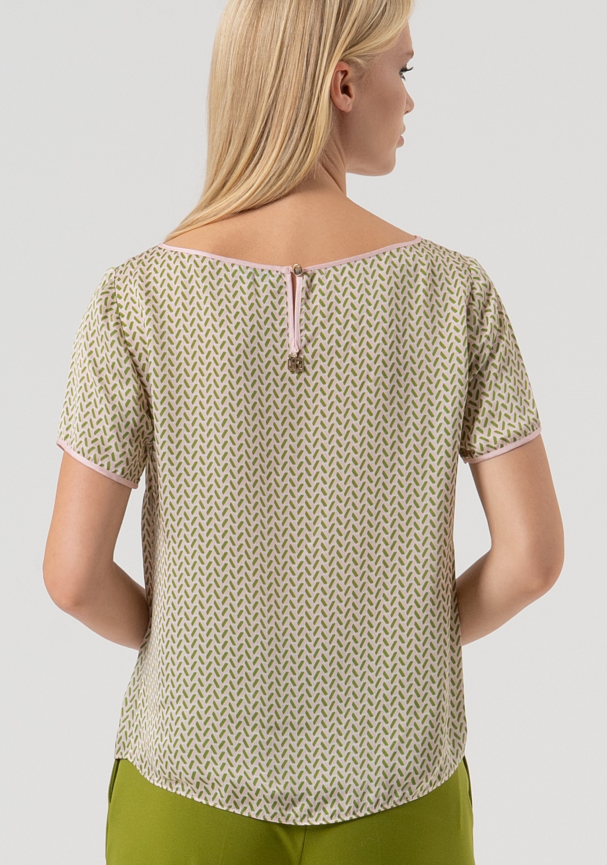 Blusa regular in fantasia geometrica con seta FR25WT1017W807K1-T58 Fracomina